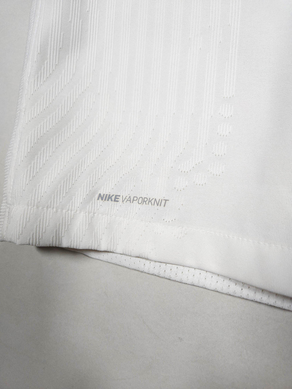 2020-21 Paris Saint-Germain Away Shirt Mbappé #7 (Pro) - detailed view