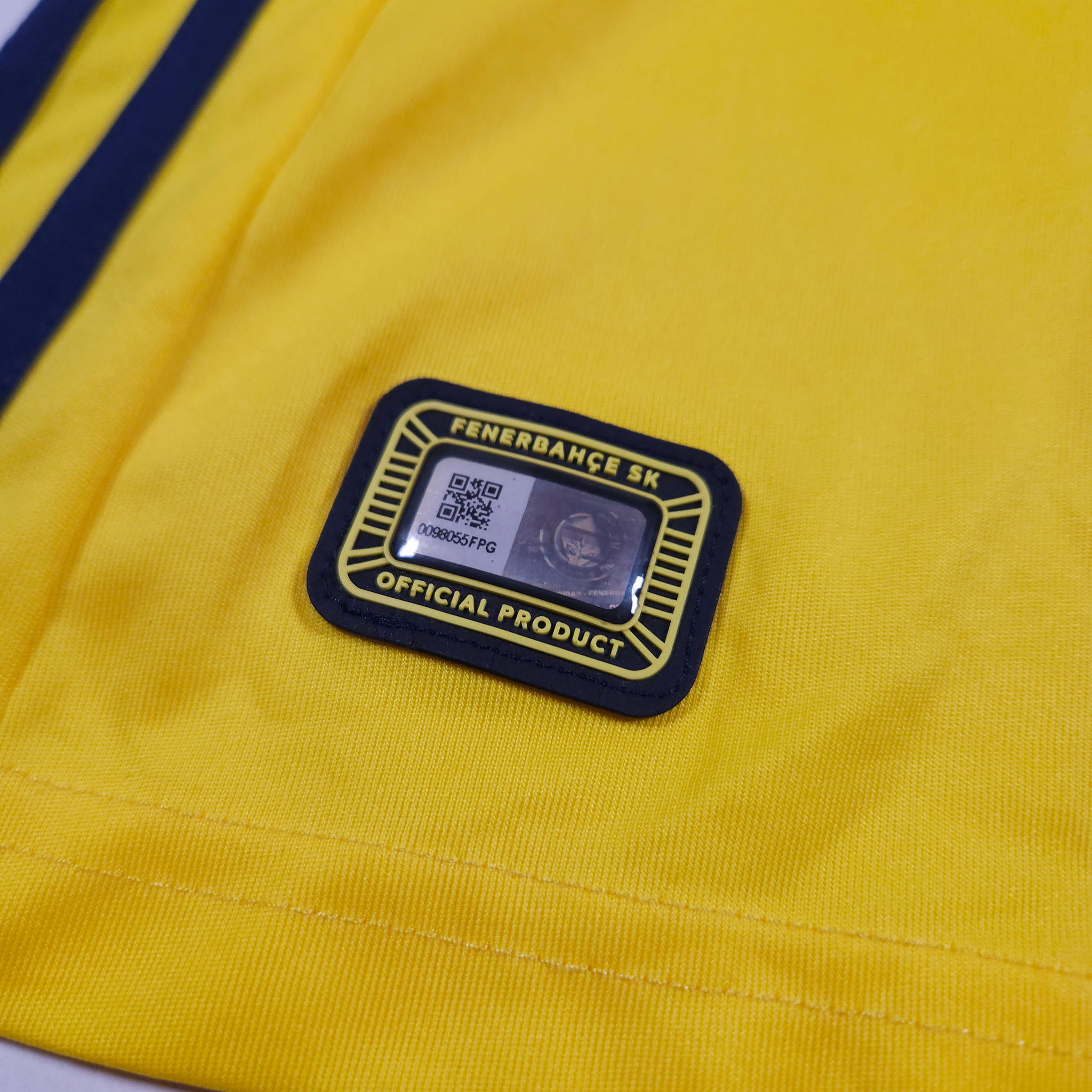 2017-18 Fenerbahce Away Shirt detailed view 7