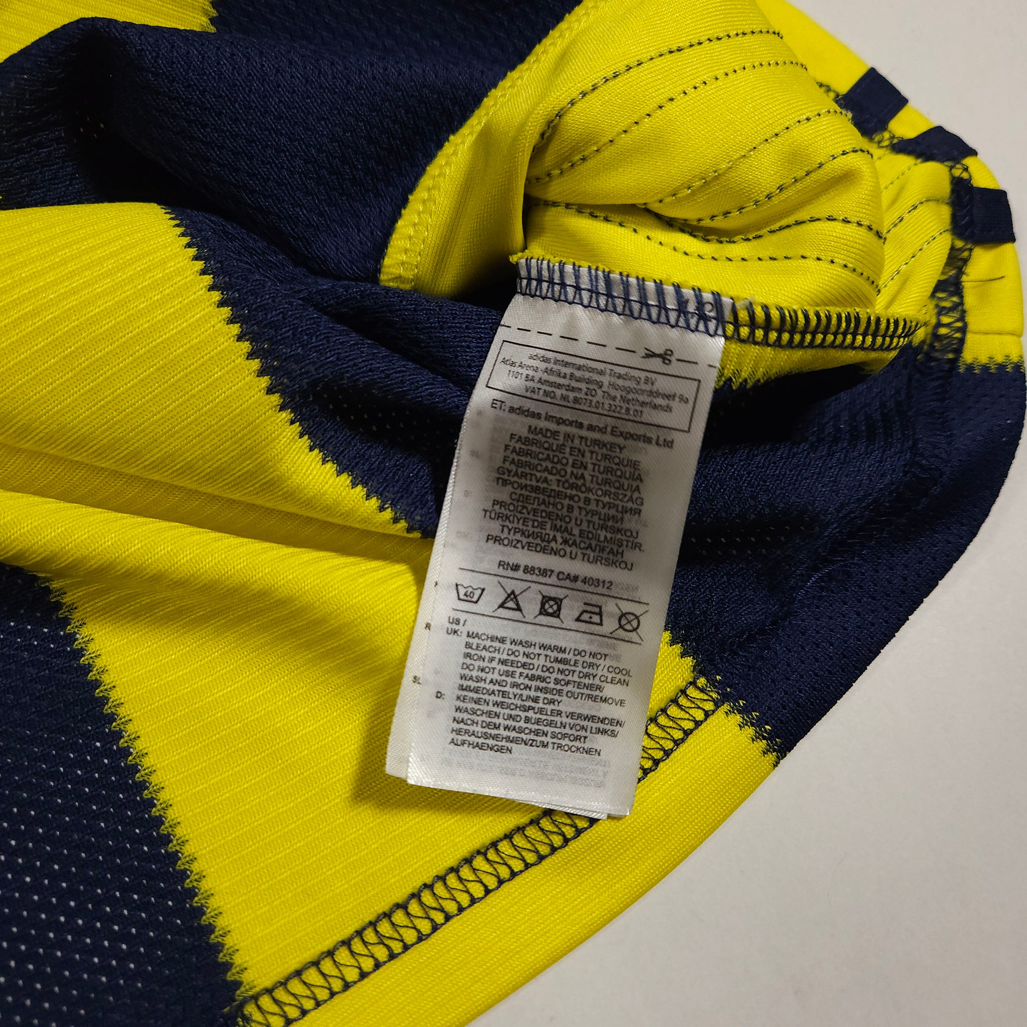 2018-19 Fenerbahce Home Shirt detailed view 9