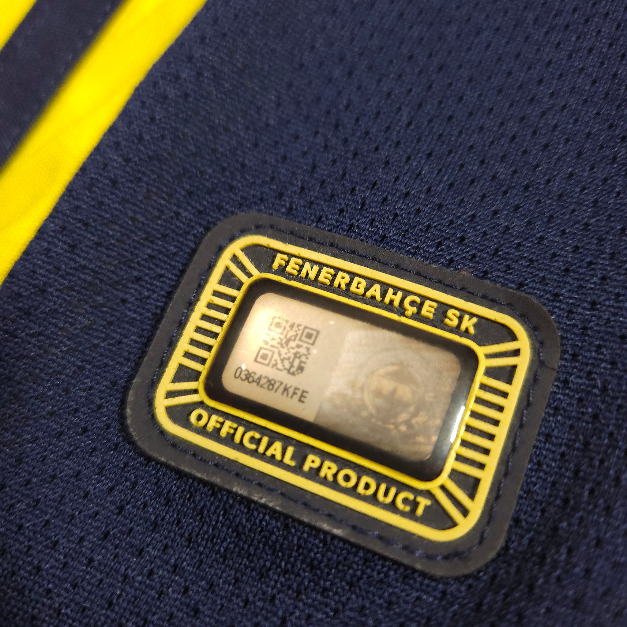 2018-19 Fenerbahce Home Shirt detailed view 3