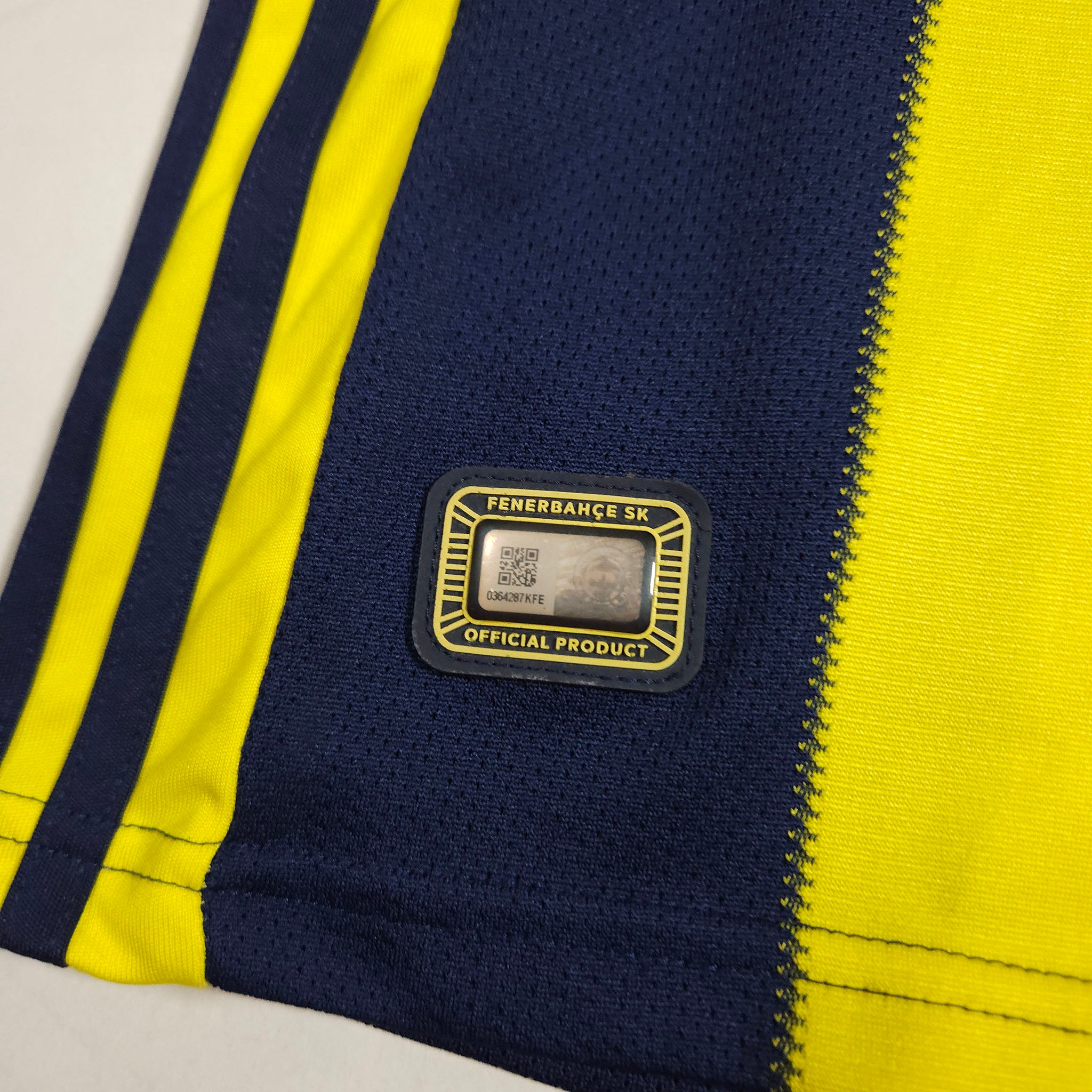 2018-19 Fenerbahce Home Shirt detailed view 4