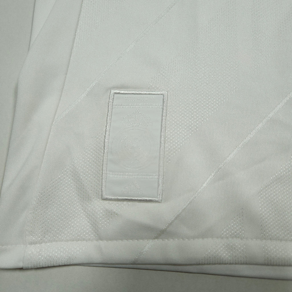 Real Madrid Home Shirt 2017-18 – Longsleeve detailed view 5