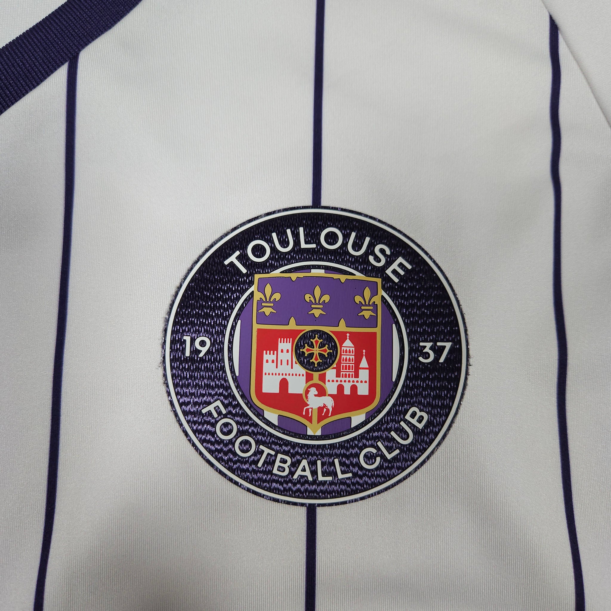 2022-23 Toulouse Home Shirt detailed view 3