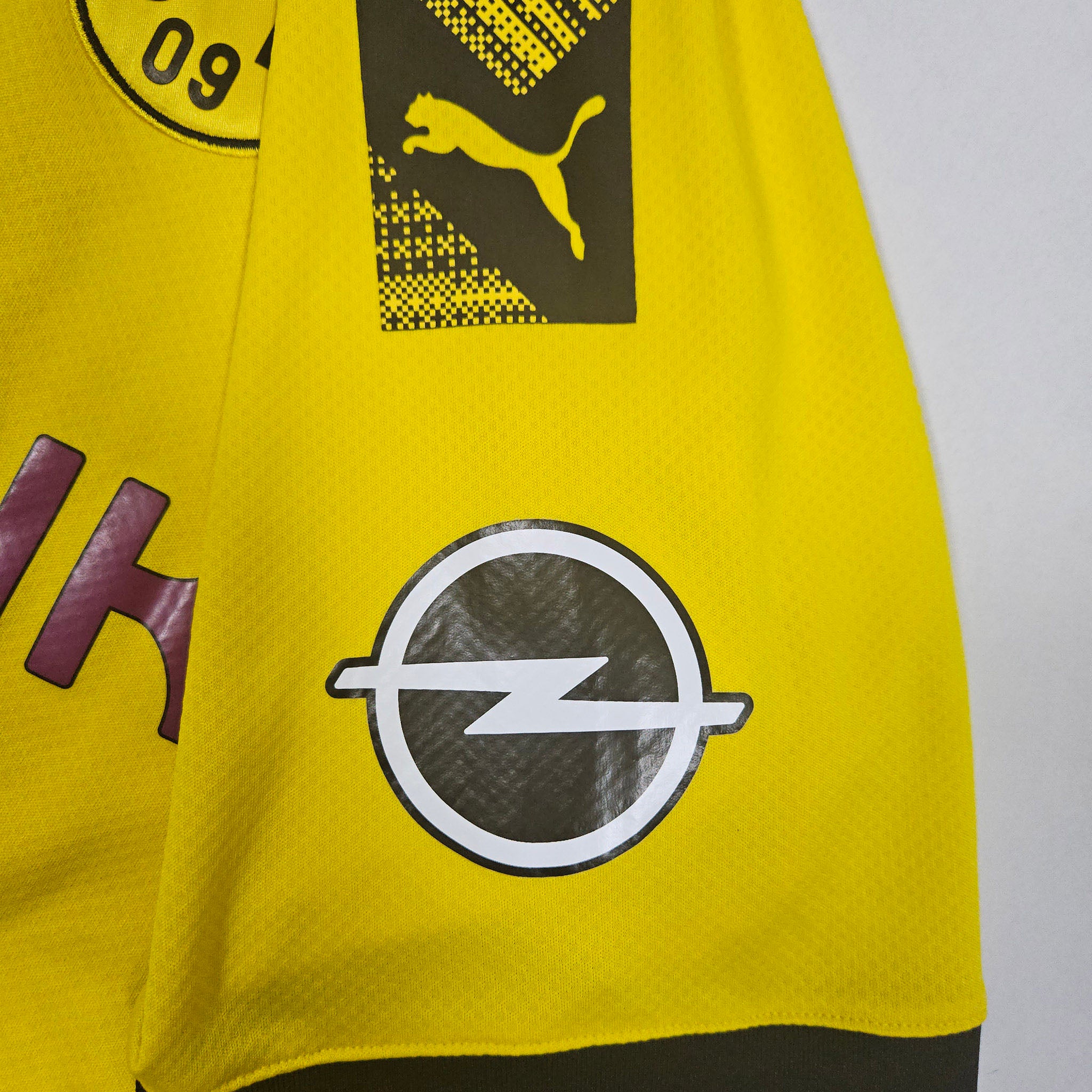 Borussia Dortmund Home Shirt 2019-20 detailed view 6