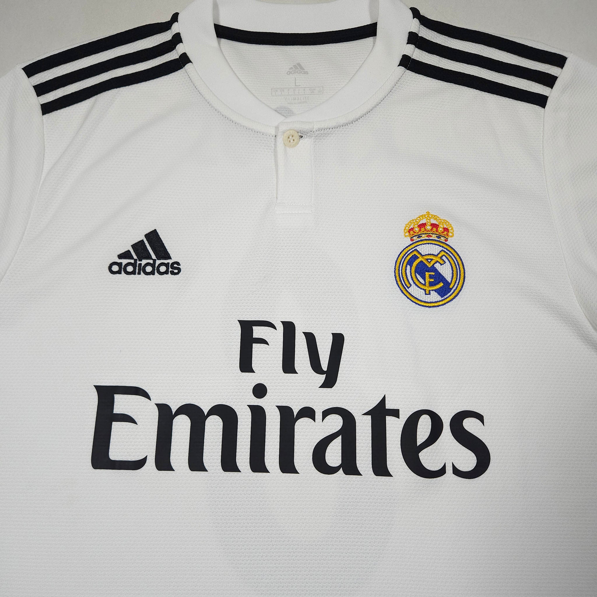 2018-19 Real Madrid Home Shirt Kroos #8 detailed view 1
