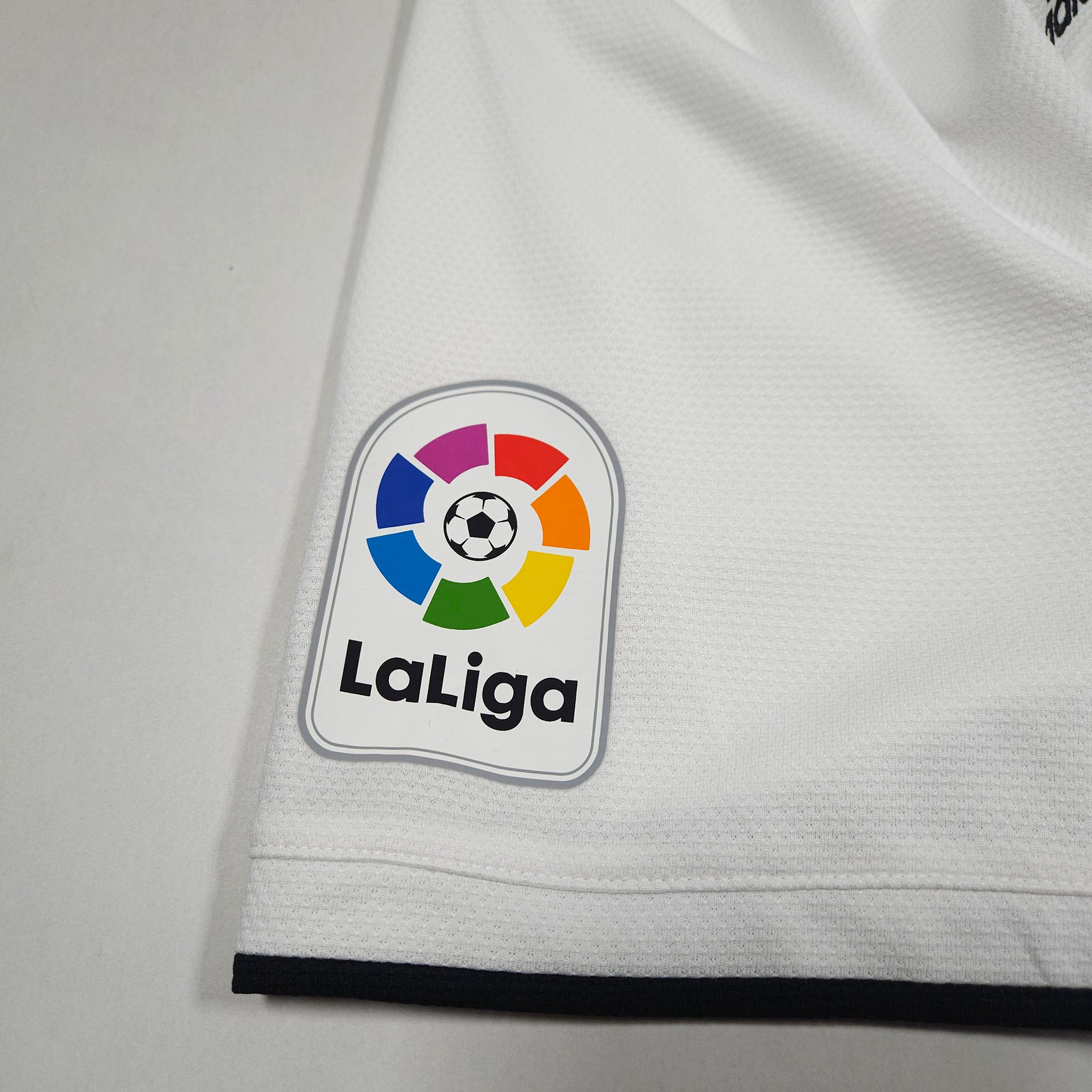 2018-19 Real Madrid Home Shirt Kroos #8 detailed view 5