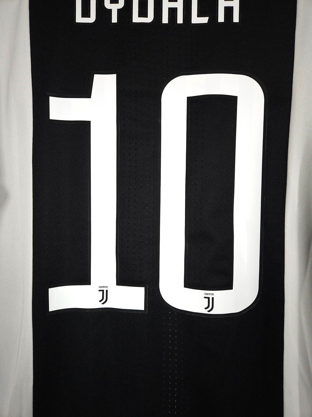 2017-18 Juventus Authentic Home Shirt Dybala #10