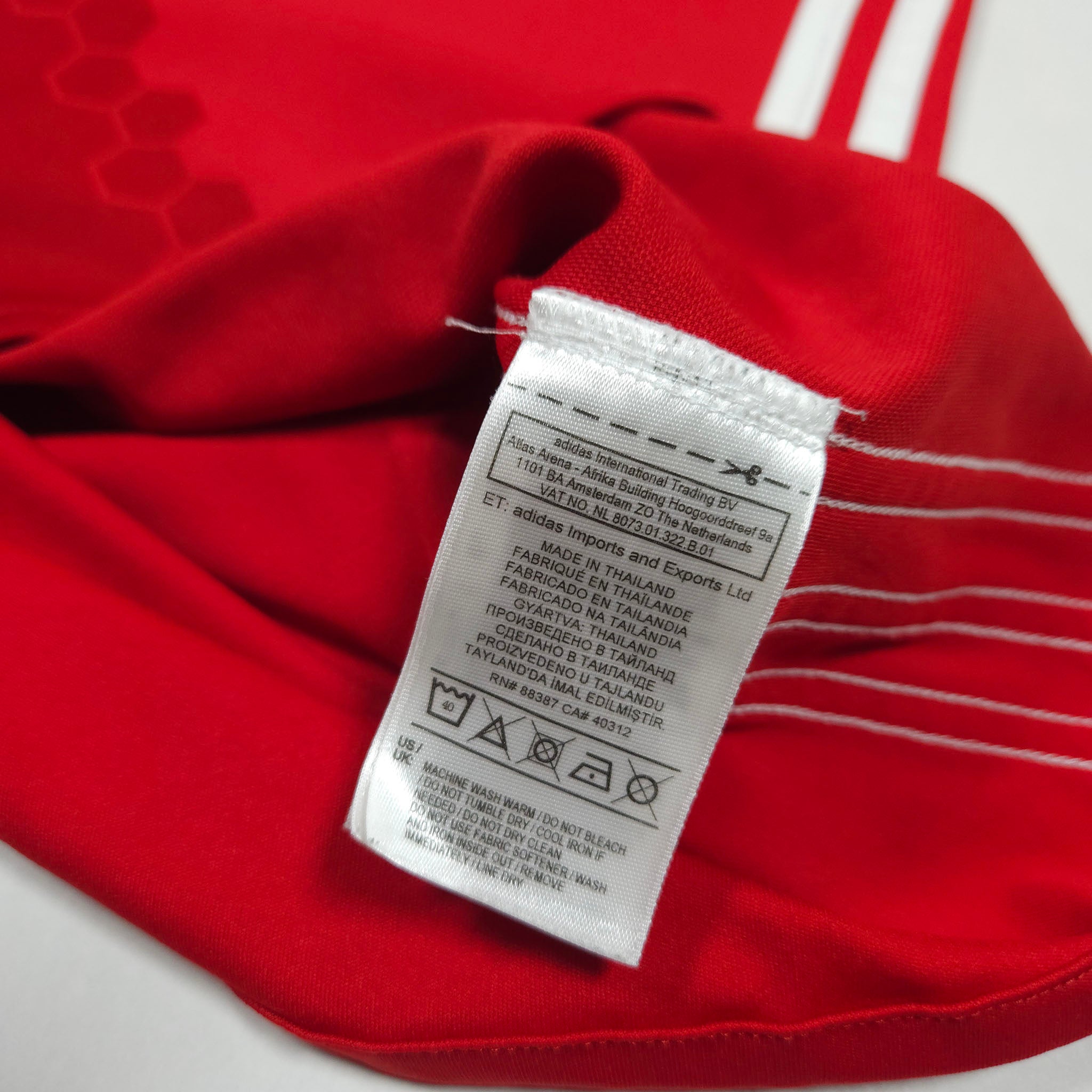 Manchester United Home Shirt 2016-17 – Pogba #6 detailed view 14