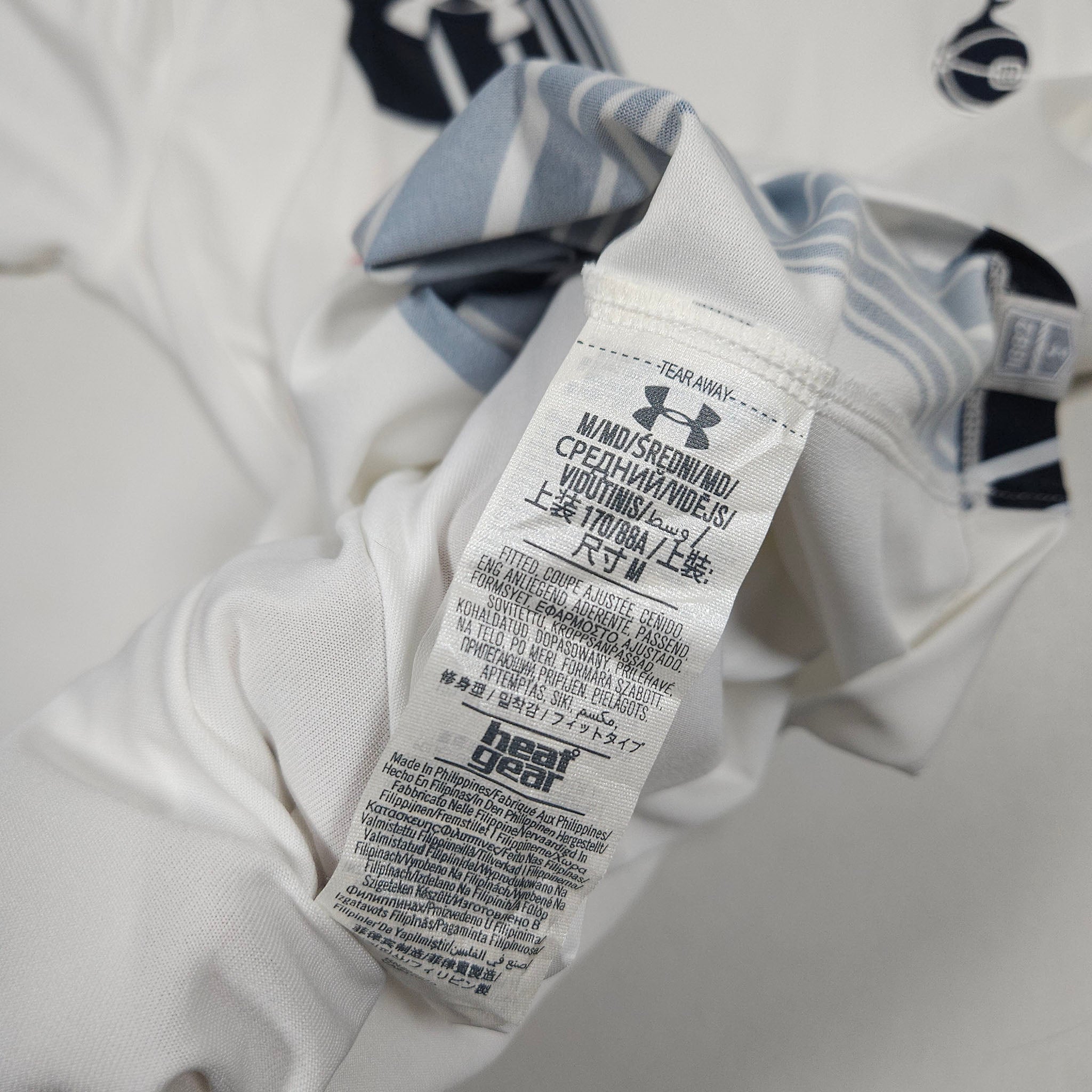 2015-16 Tottenham Hotspur Home Shirt Kane #10 detailed view 11