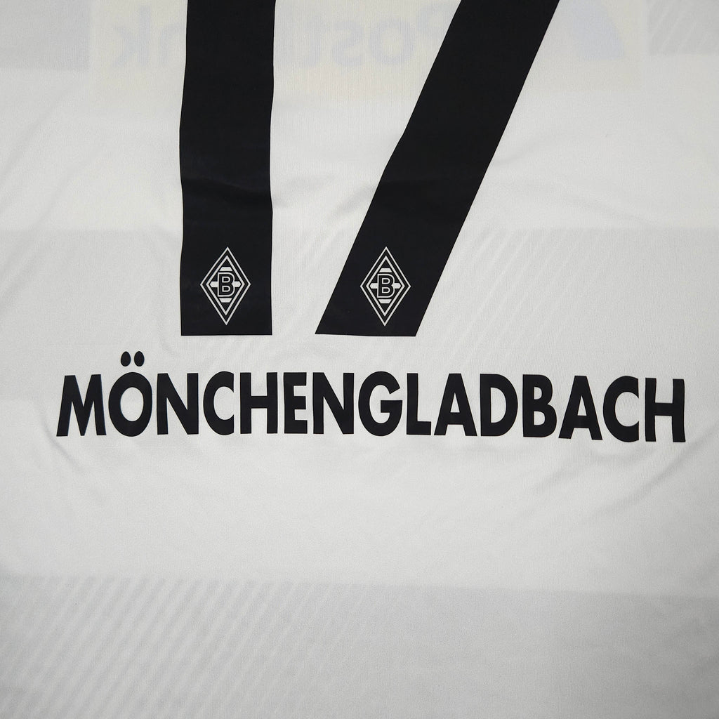2016-17 Borussia Mönchengladbach Home Shirt Wendt #17 - detailed view