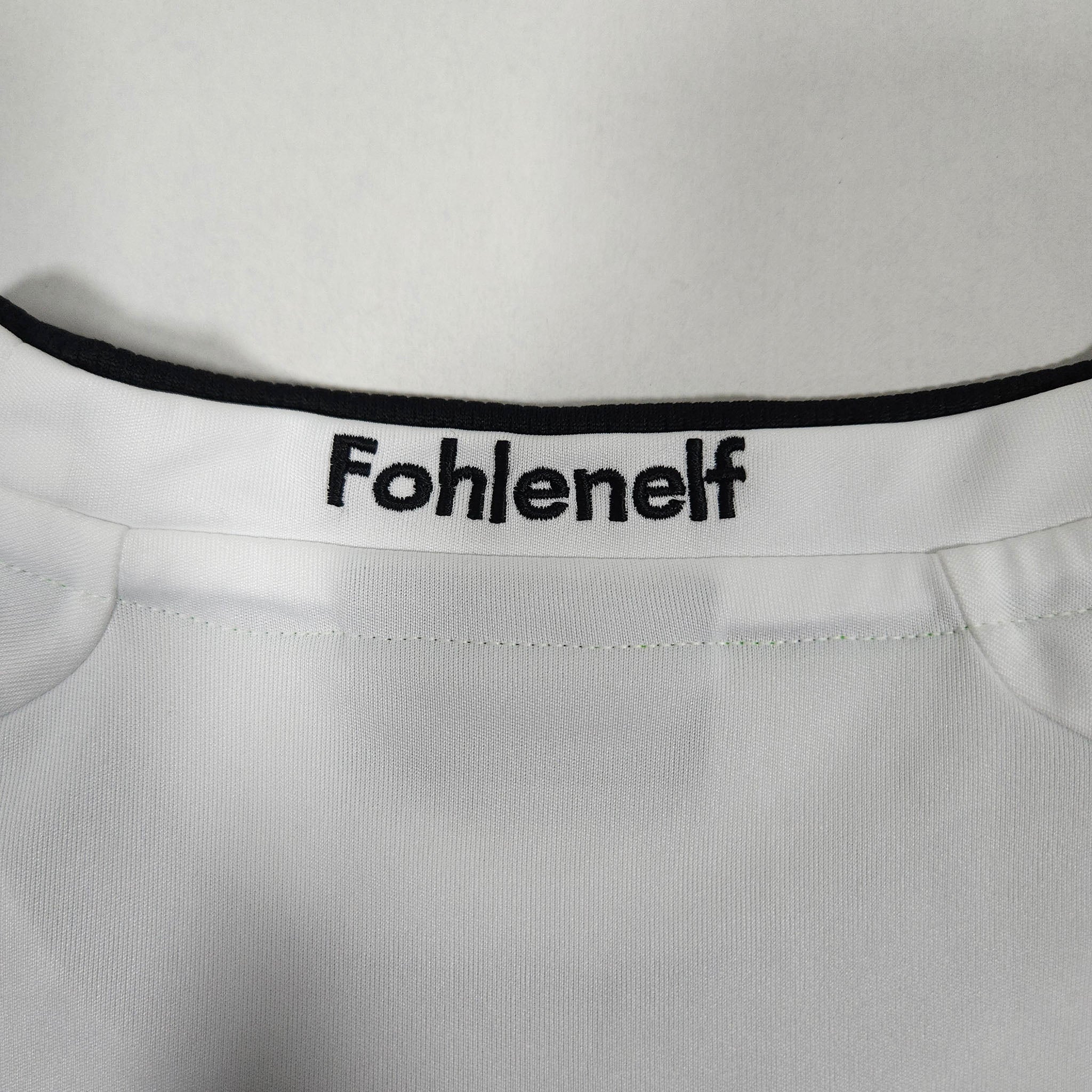 2016-17 Borussia Mönchengladbach Home Shirt Wendt #17 detailed view 11
