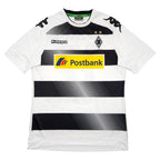 2016-17 Borussia Mönchengladbach Home Shirt Wendt #17 - front view
