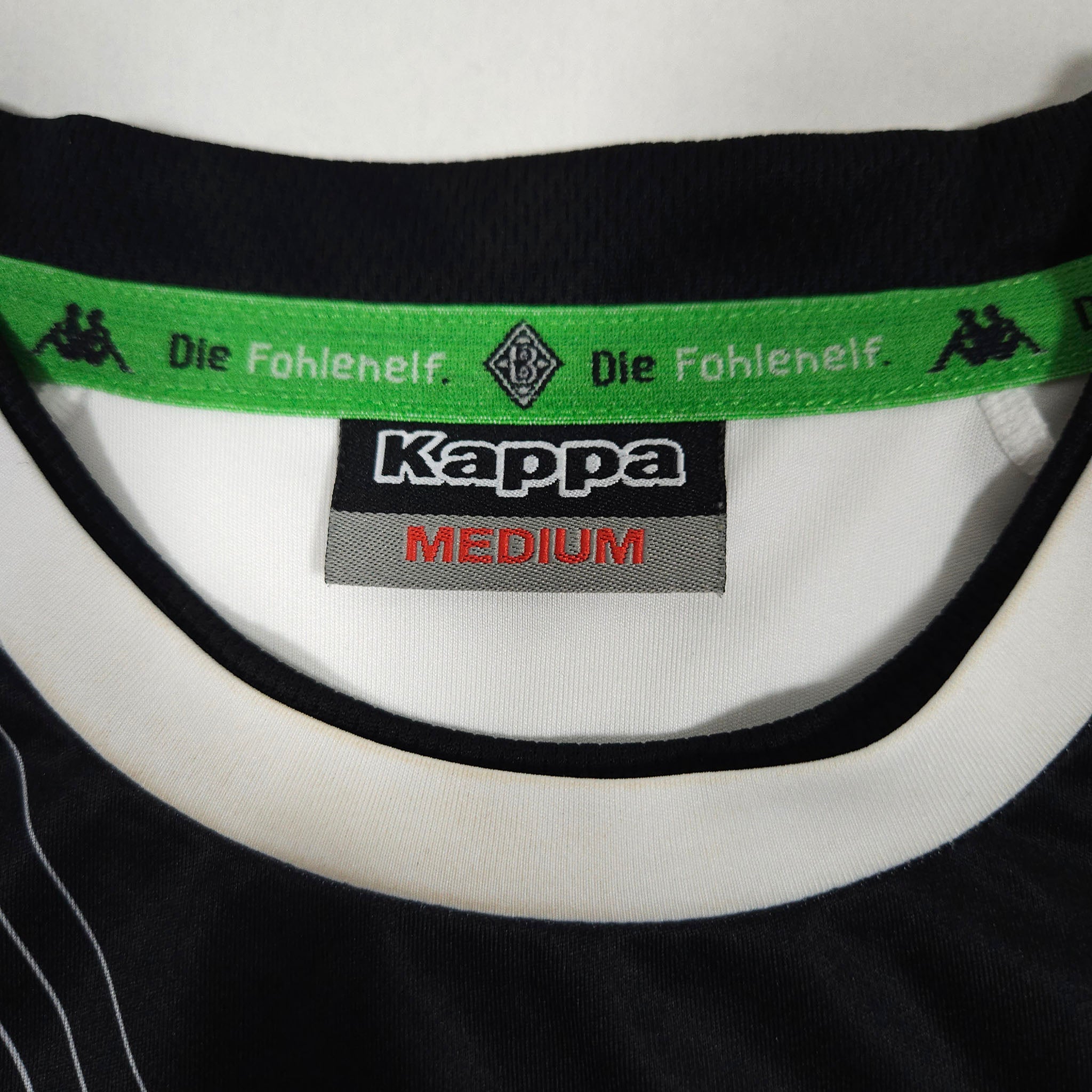 2016-17 Borussia Mönchengladbach Home Shirt Wendt #17 detailed view 4