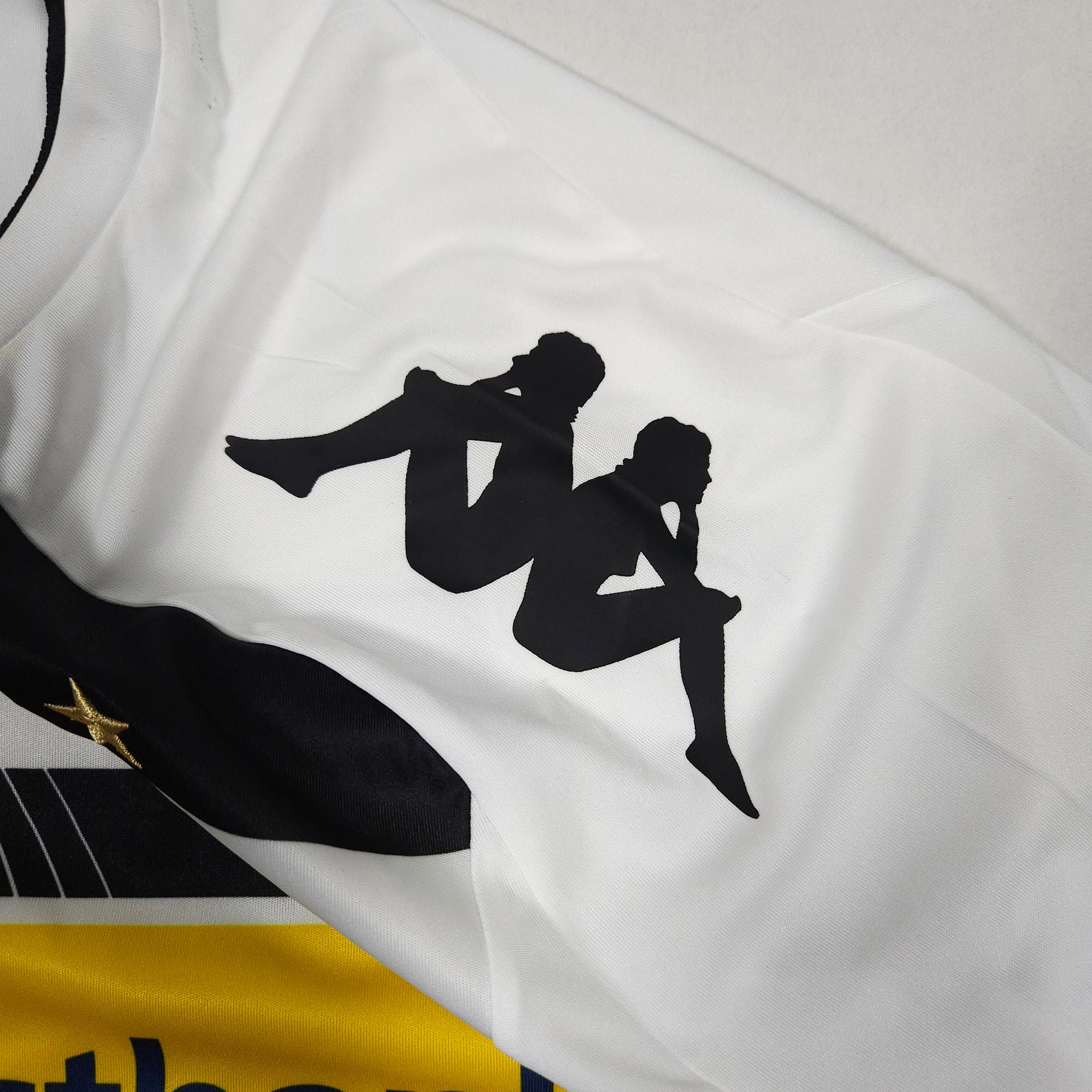 2016-17 Borussia Mönchengladbach Home Shirt Wendt #17 detailed view 5