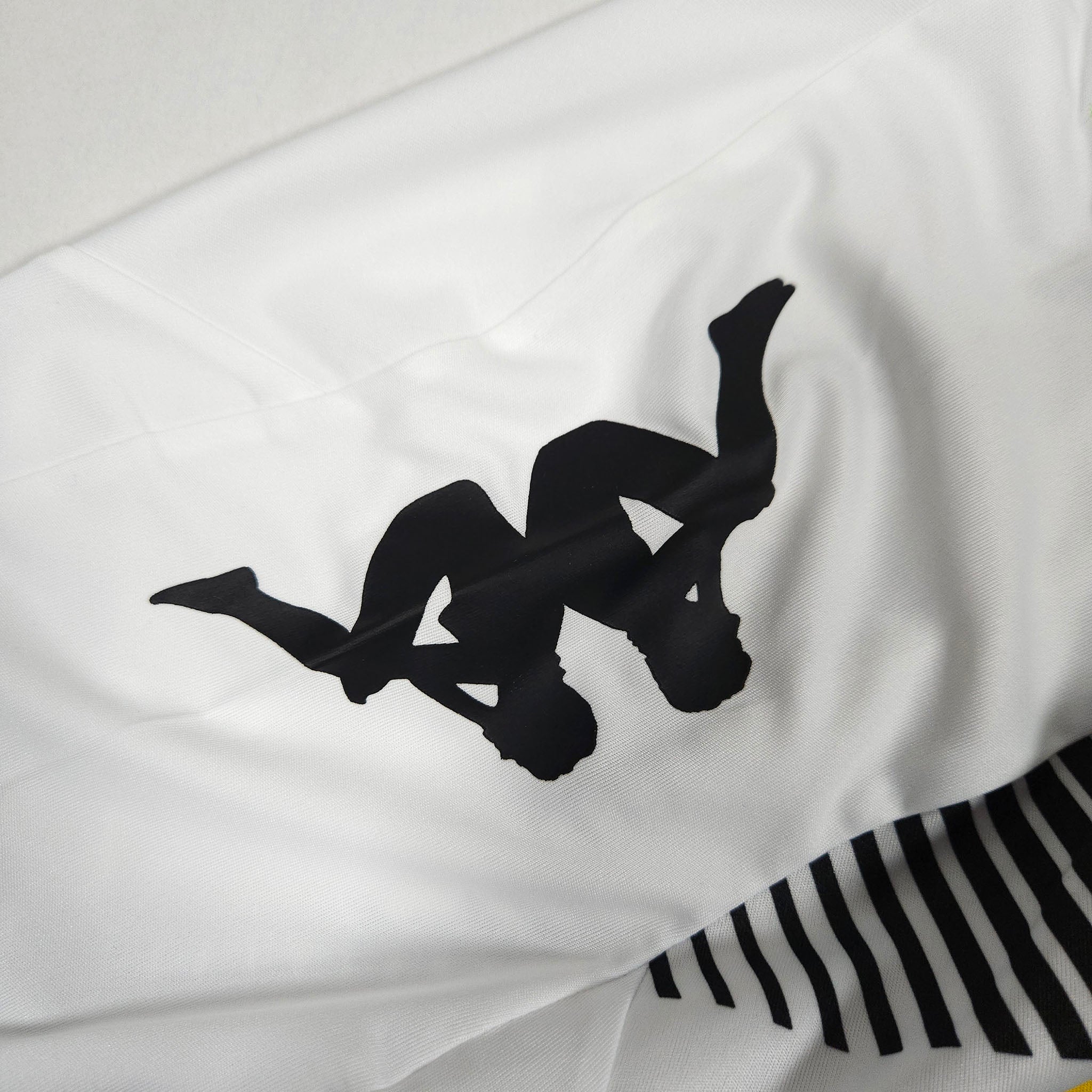 2016-17 Borussia Mönchengladbach Home Shirt Wendt #17 detailed view 6