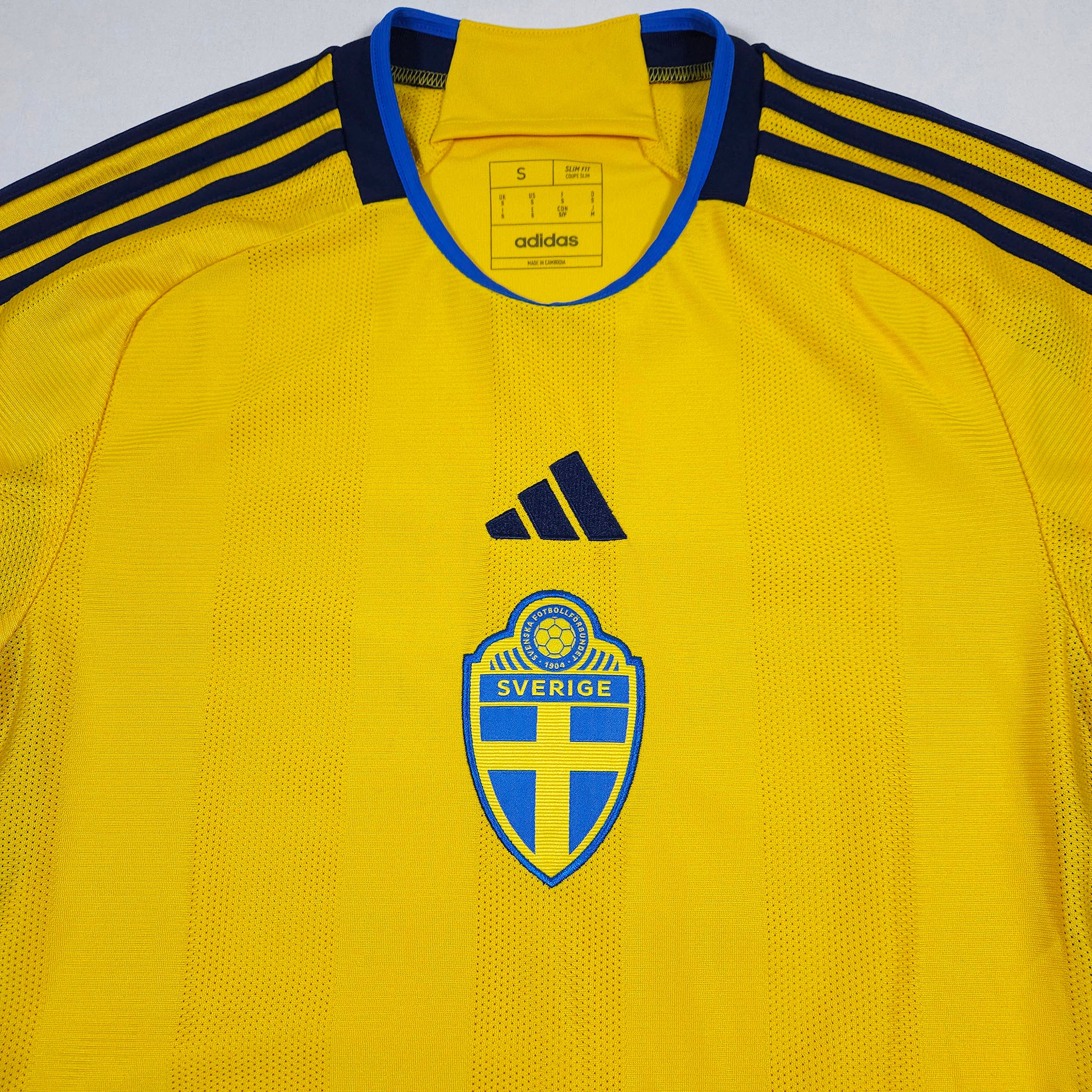 Sweden Home Shirt 2022-23 detailed view 1