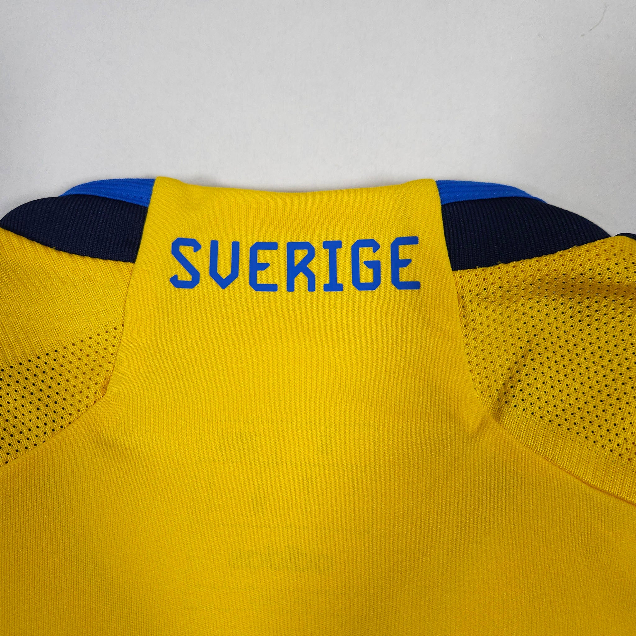 Sweden Home Shirt 2022-23 detailed view 4