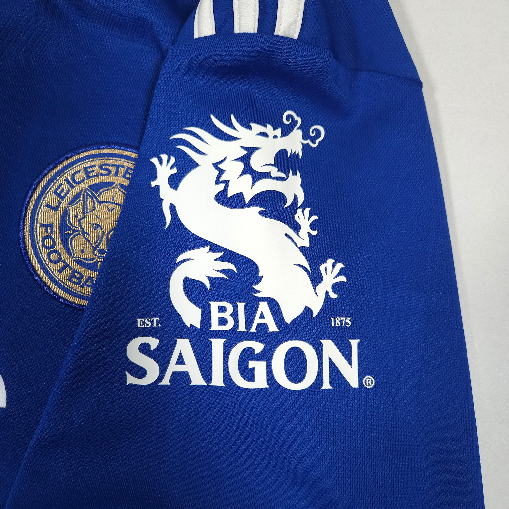 2022-23 Leicester City Home Shirt detailed view 5