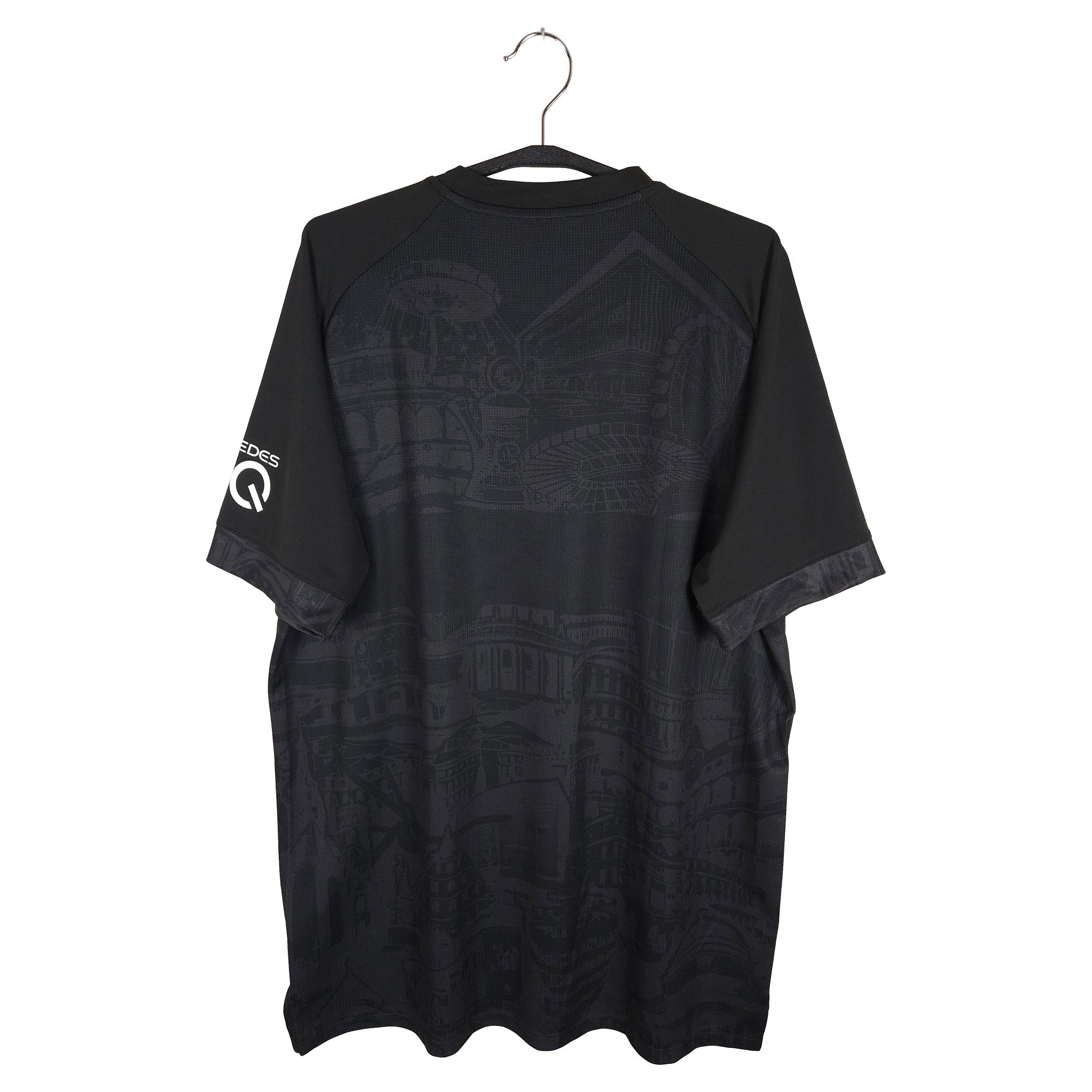 2022-23 Stuttgart Derde shirt