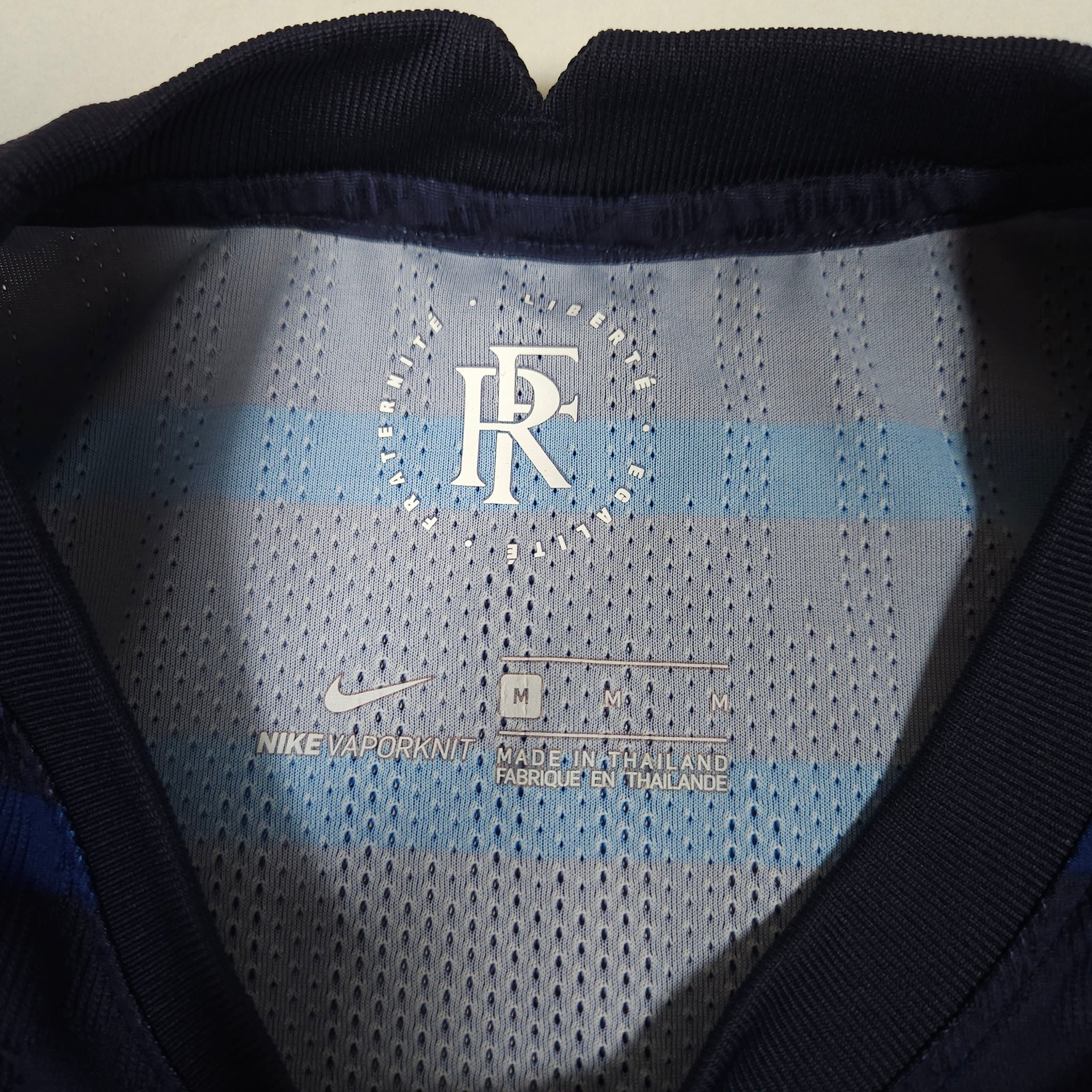 France Home Shirt 2020-21 – Authentic detailed view 7