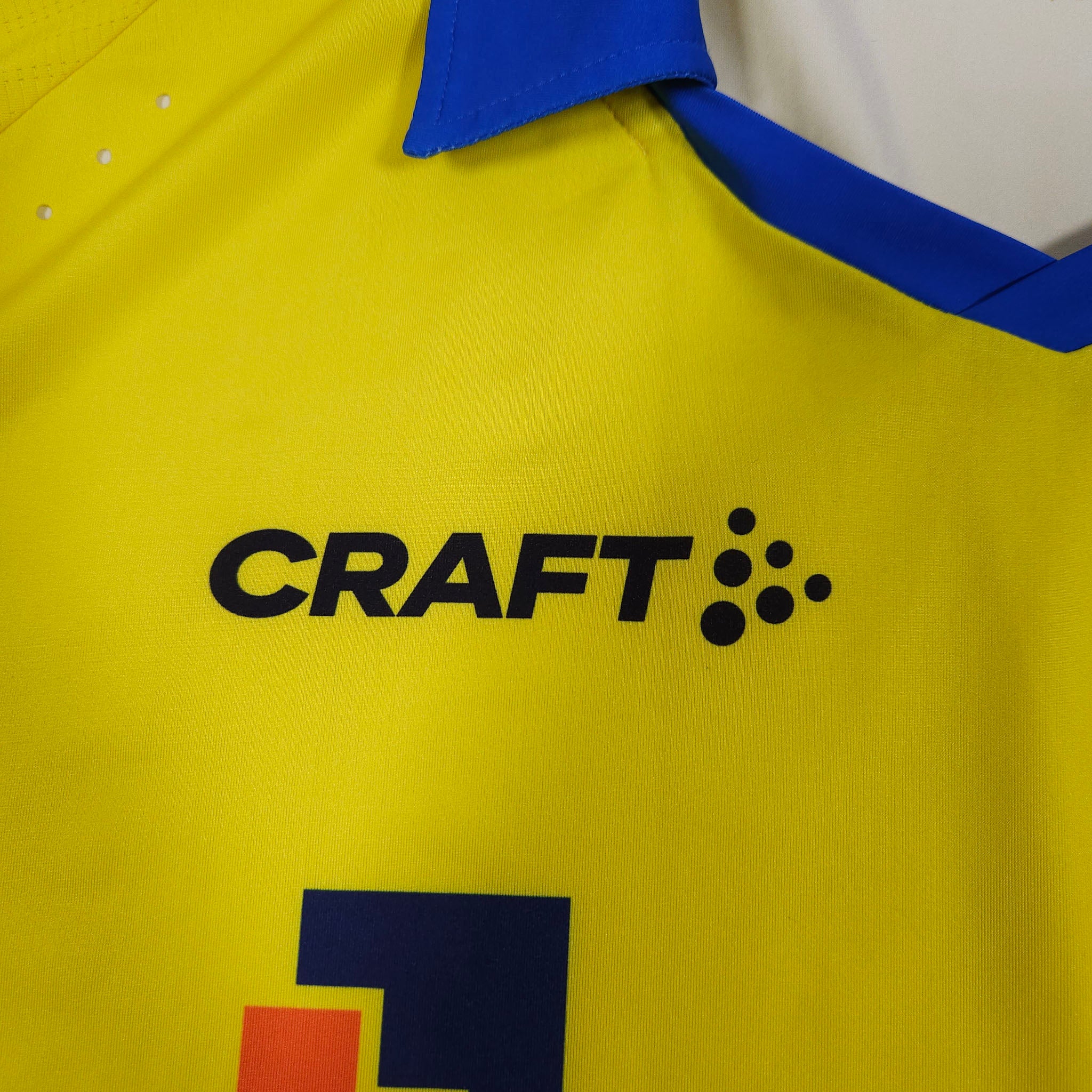 2022-23 Cambuur Home Shirt detailed view 3