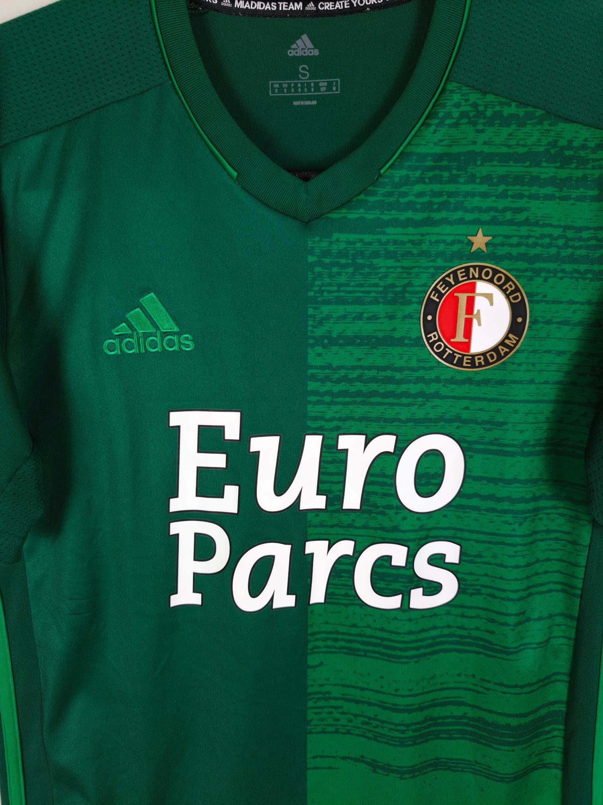 2021-22 Feyenoord Third Shirt Linssen #11 - detailed view