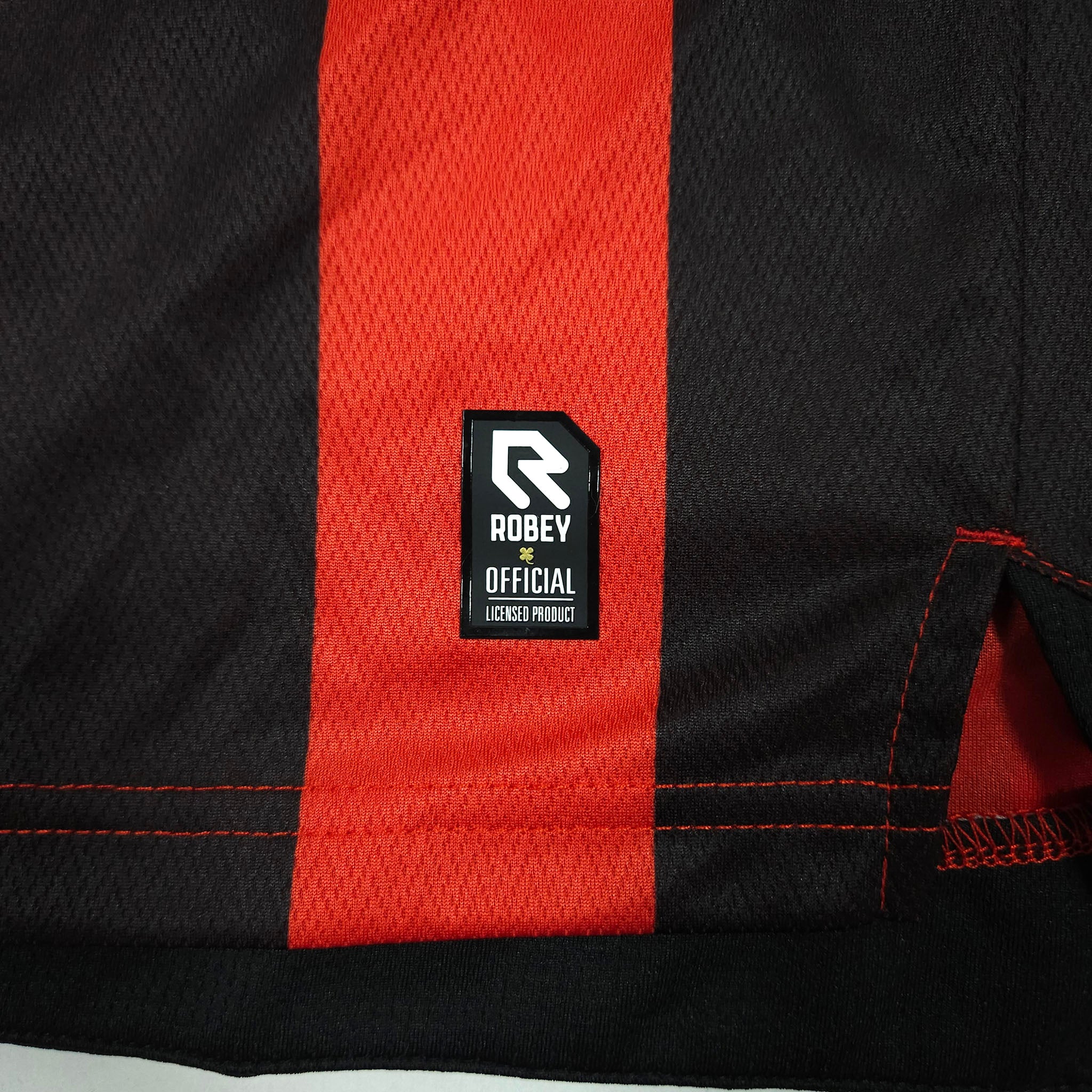 2023-24 Willem II Away Shirt Oosting #29 detailed view 4