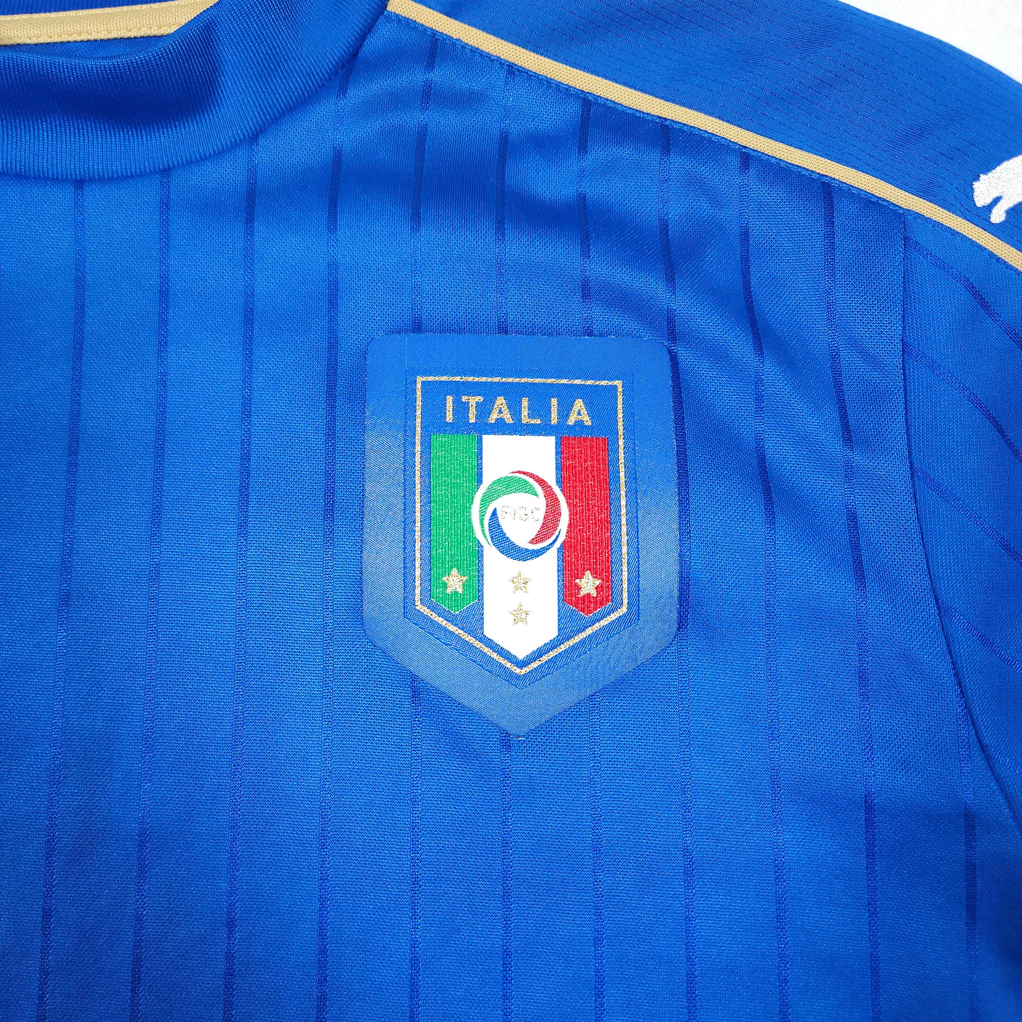 Italy Home Shirt 2016-17 detailed view 1