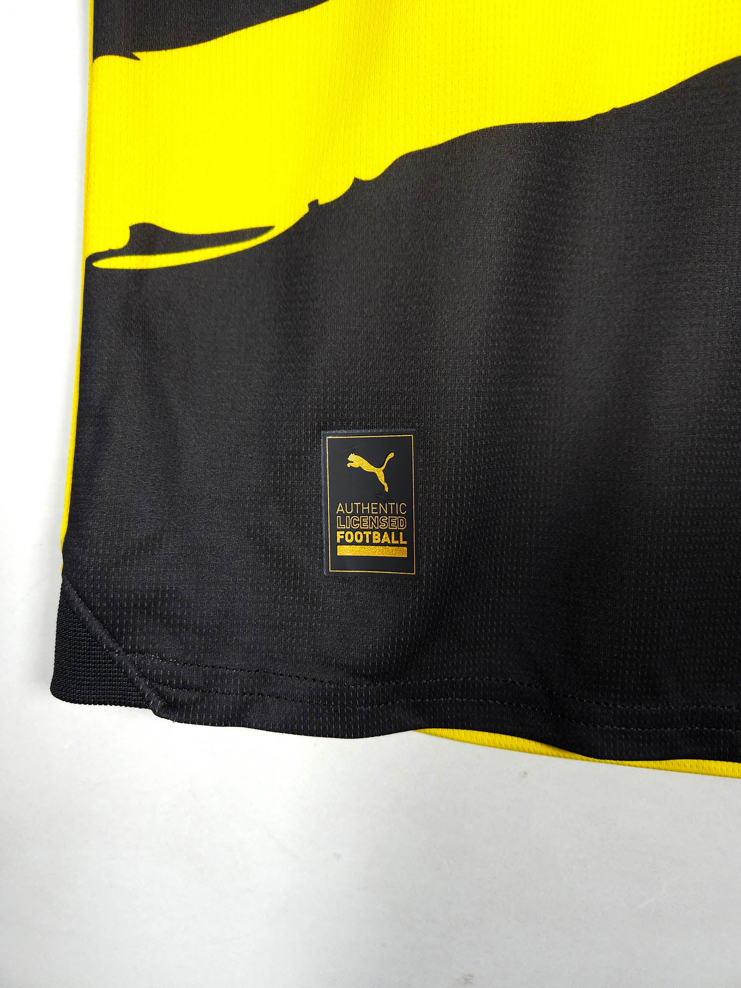 2023-24 Borussia Dortmund Home Shirt detailed view 3