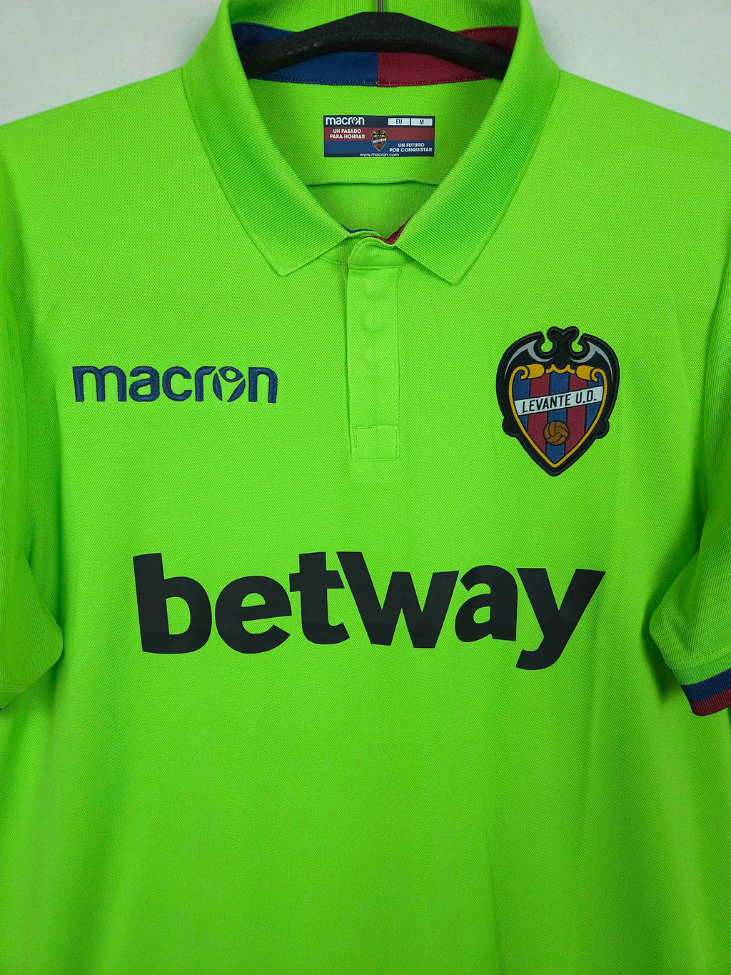 2018-19 Levante Third Shirt - detailed view
