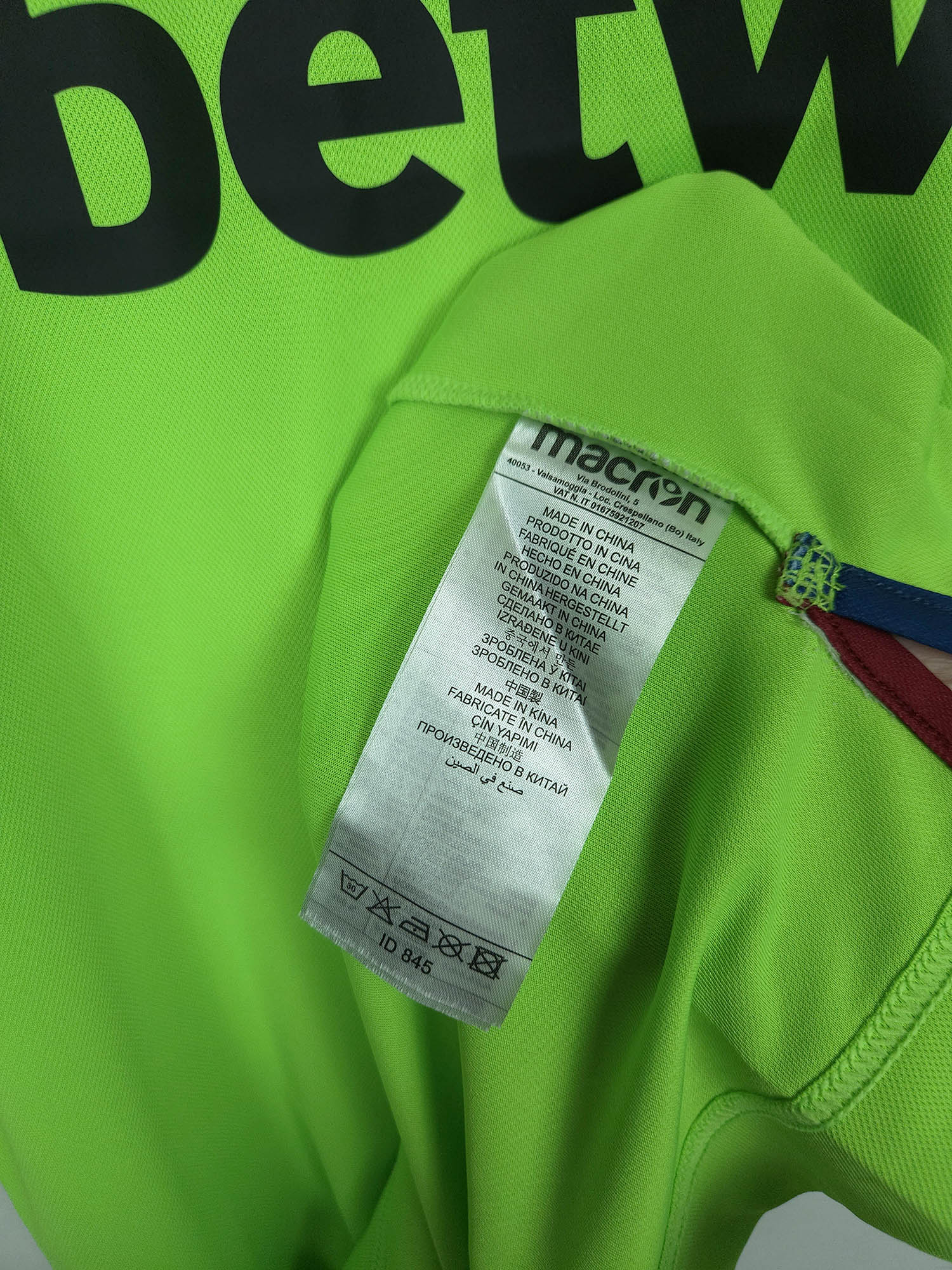 2018-19 Levante Derde Shirt