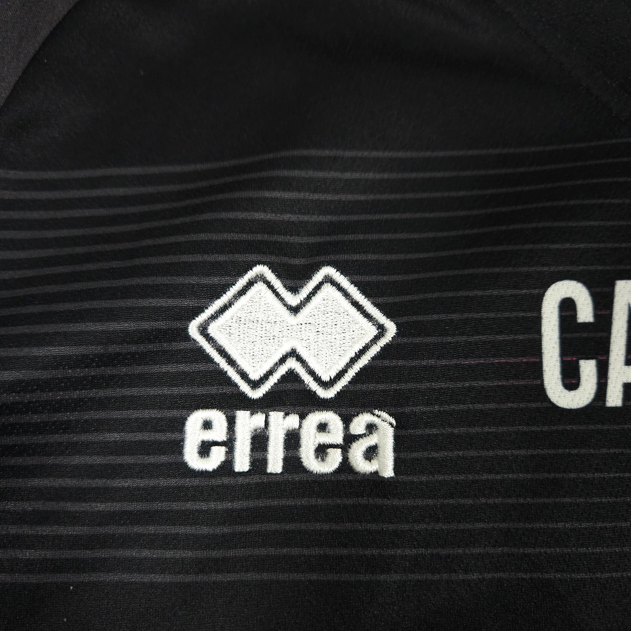 2019-20 ADO Den Haag GK Shirt detailed view 3