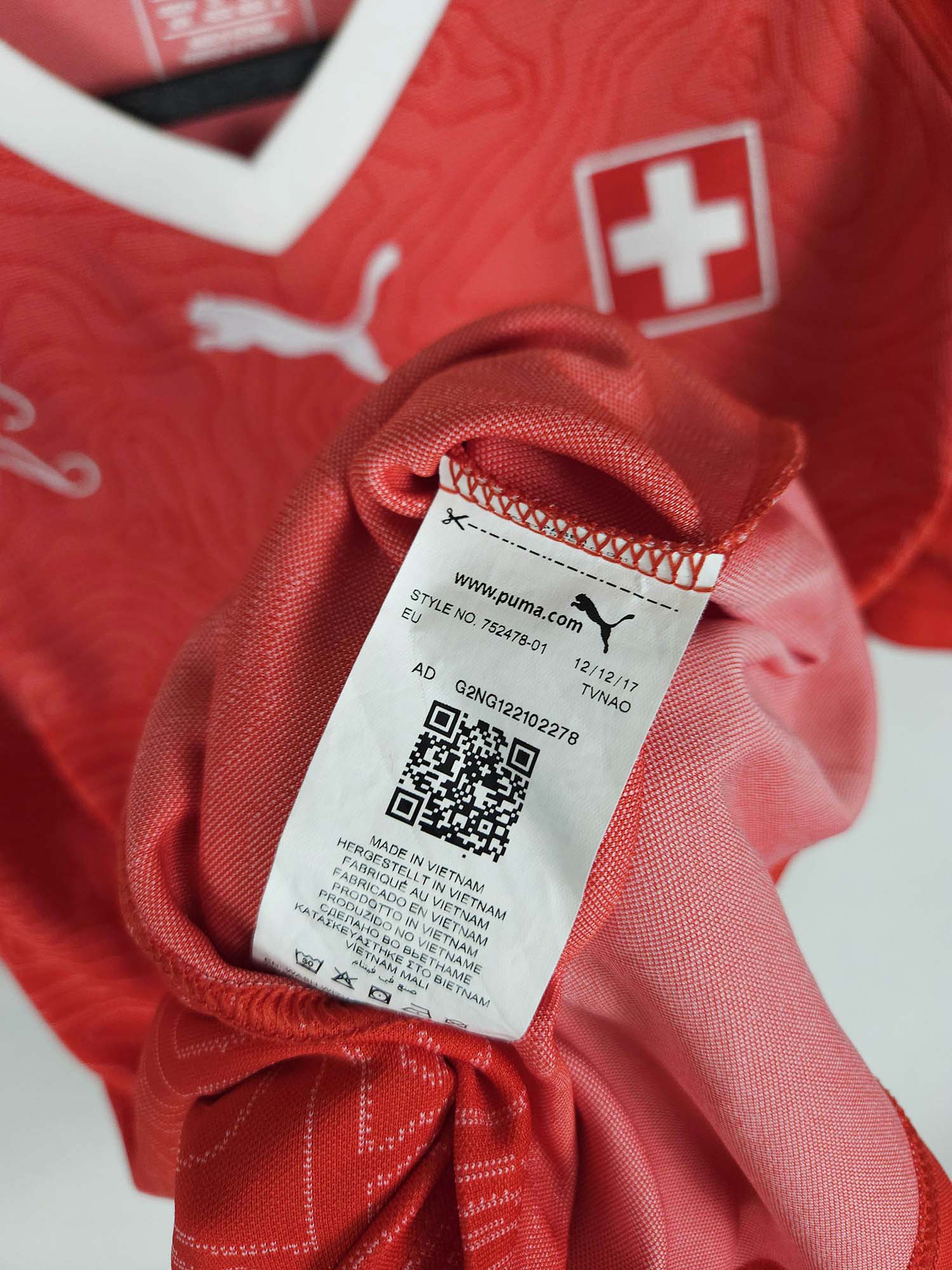 2018-19 Zwitserland thuisshirt