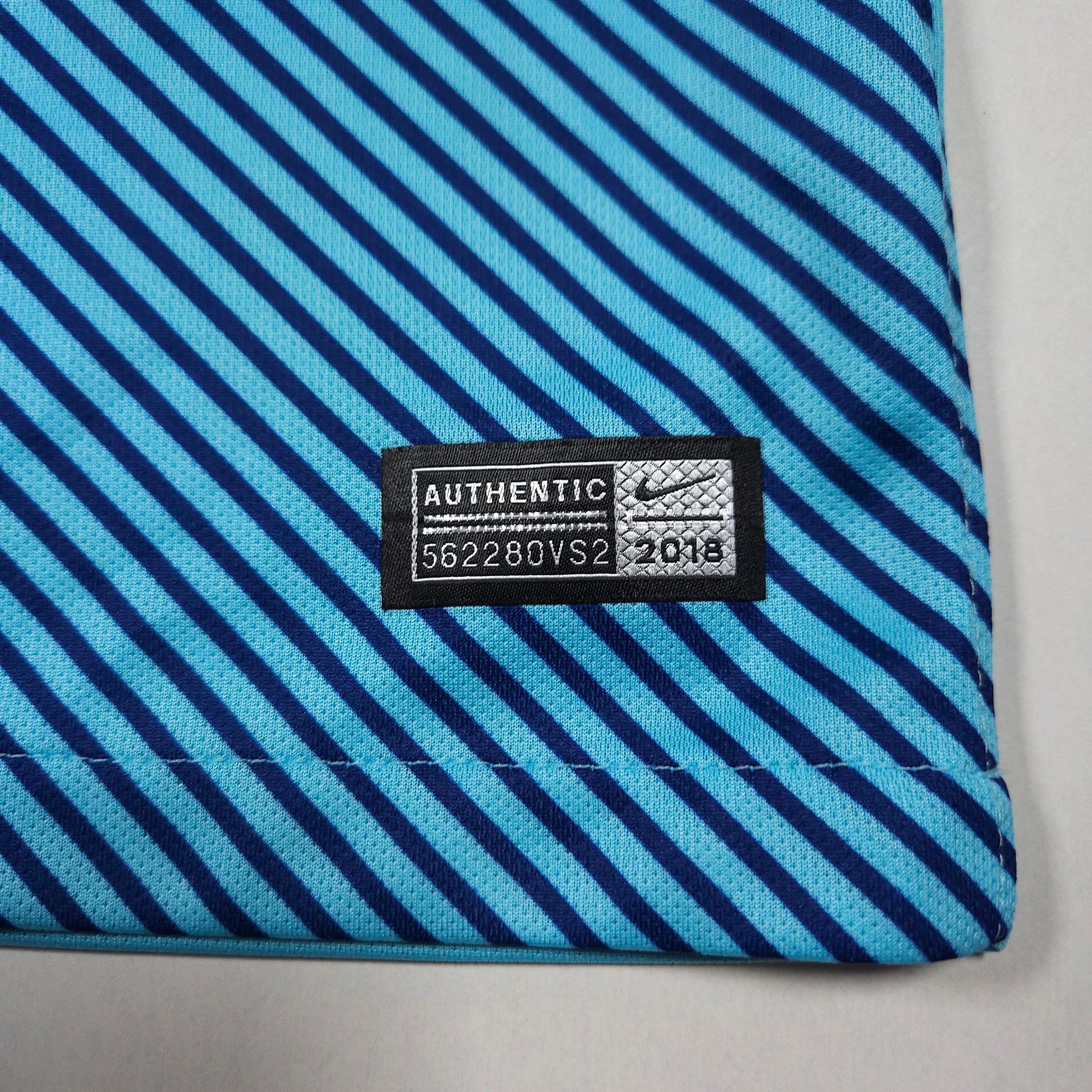 2018-19 Netherlands Away Shirt detailed view 4