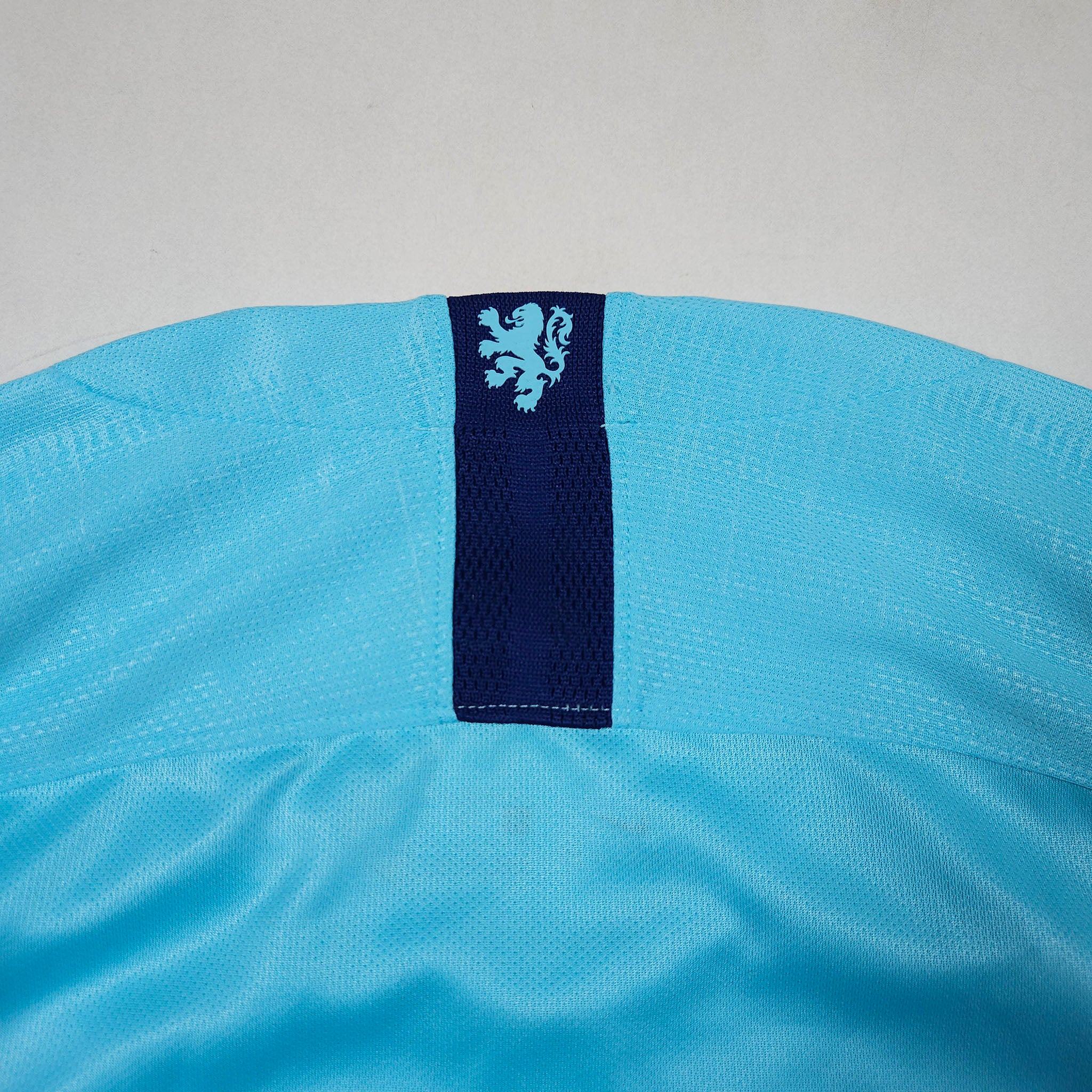 2018-19 Netherlands Away Shirt detailed view 5