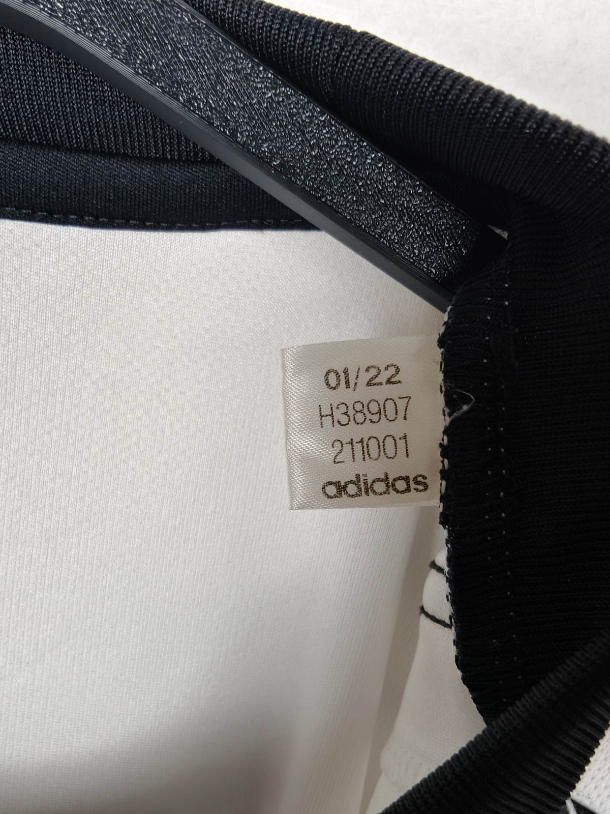 2022-23 Juventus thuisshirt - detailfoto