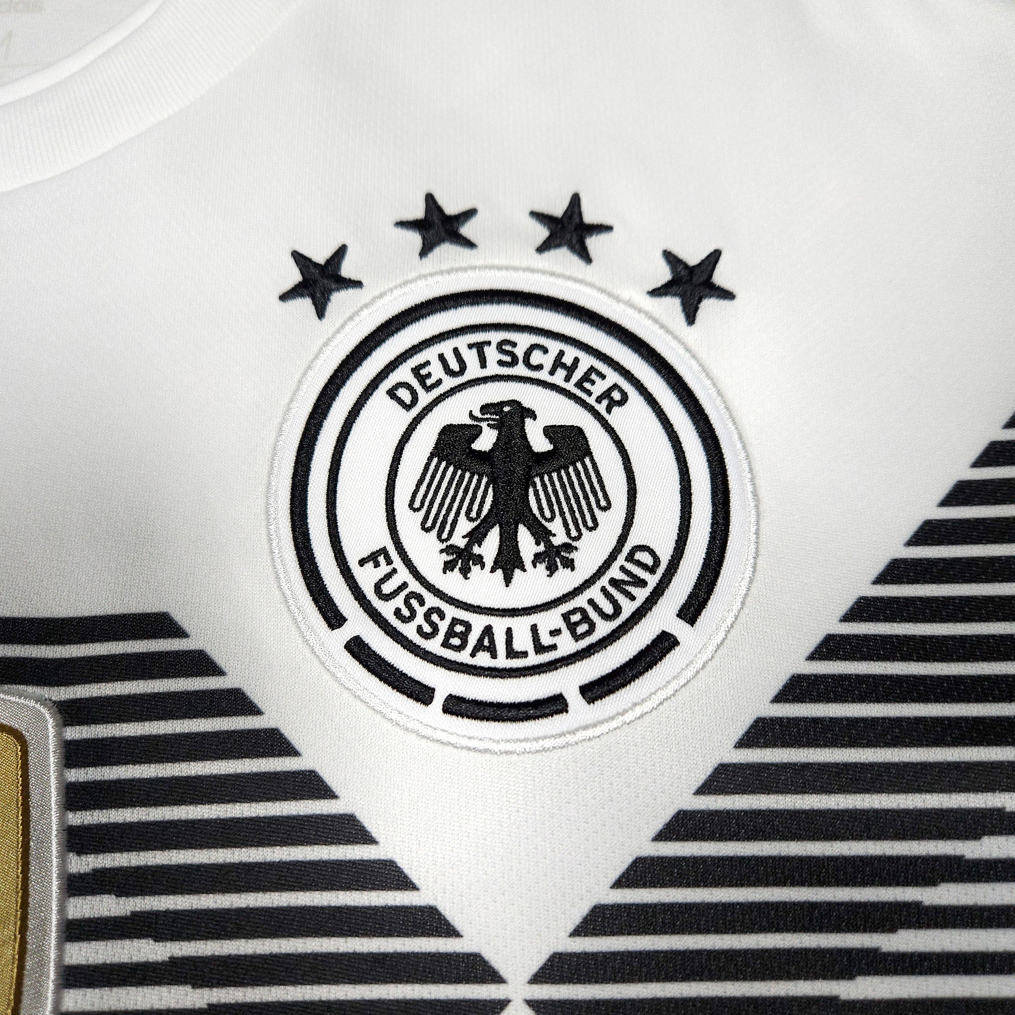 2018-19 Germany Home Shirt detailed view 2