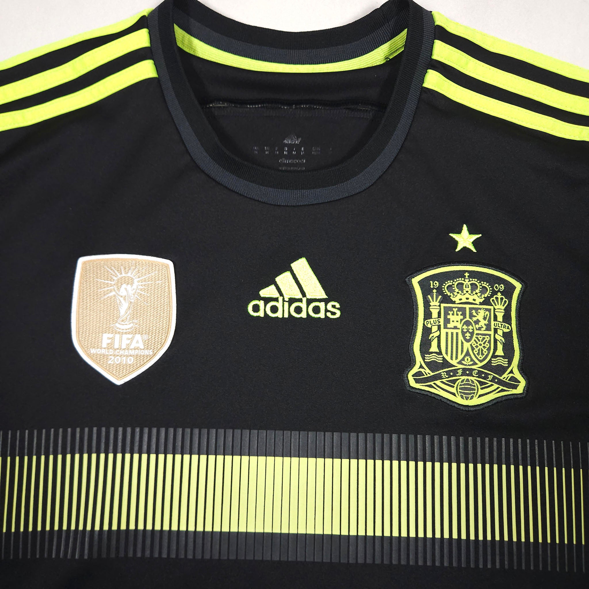 2014-15 Spain Away Shirt detailed view 1