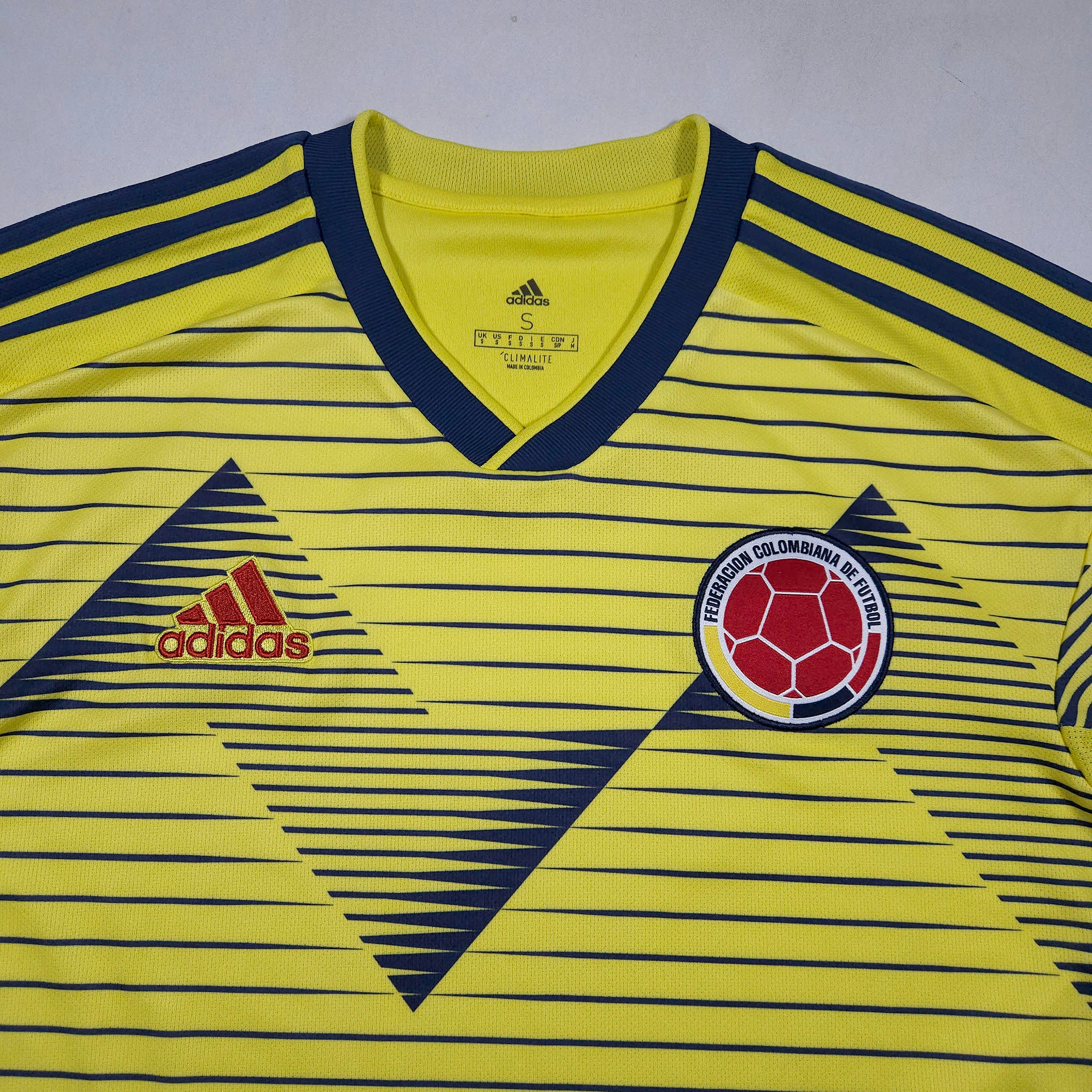 Colombia Home Shirt 2019 detailed view 1