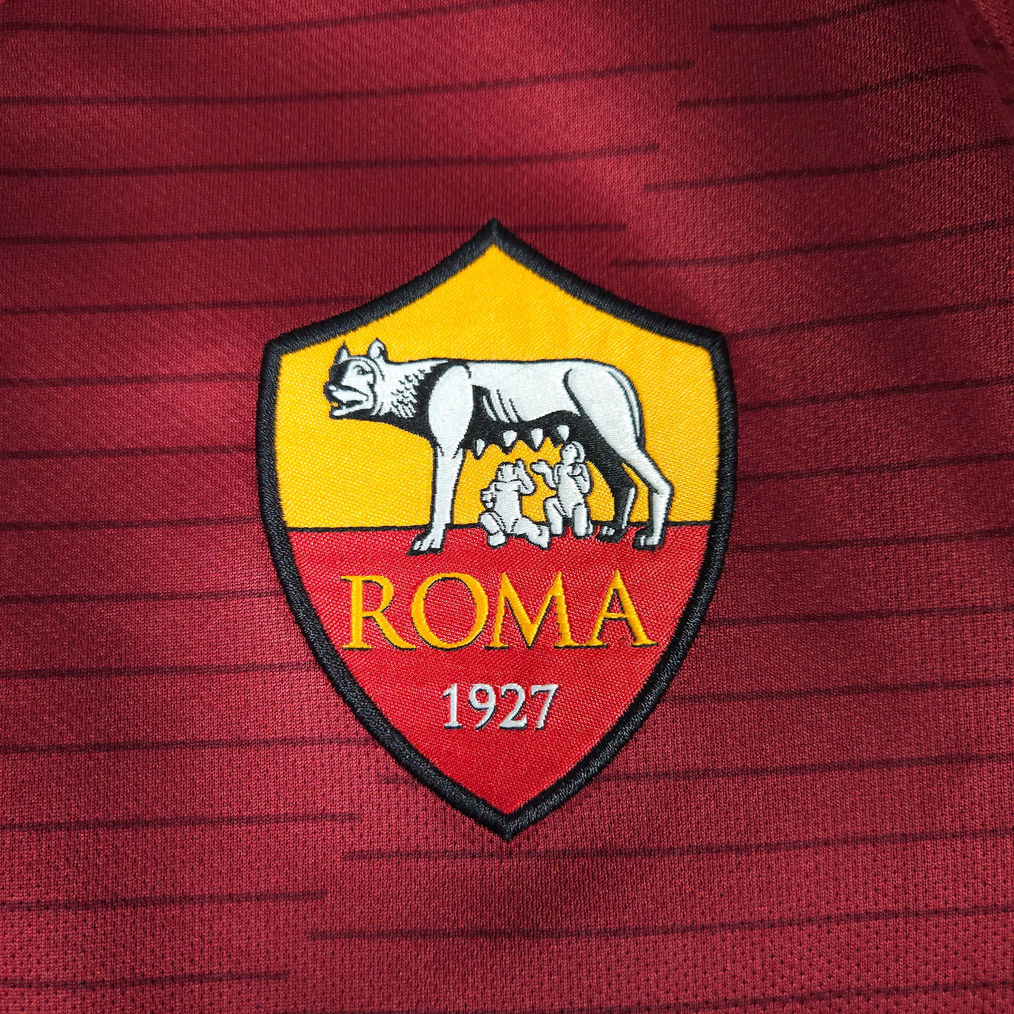 2016-17 AS Roma Home Shirt detailed view 2