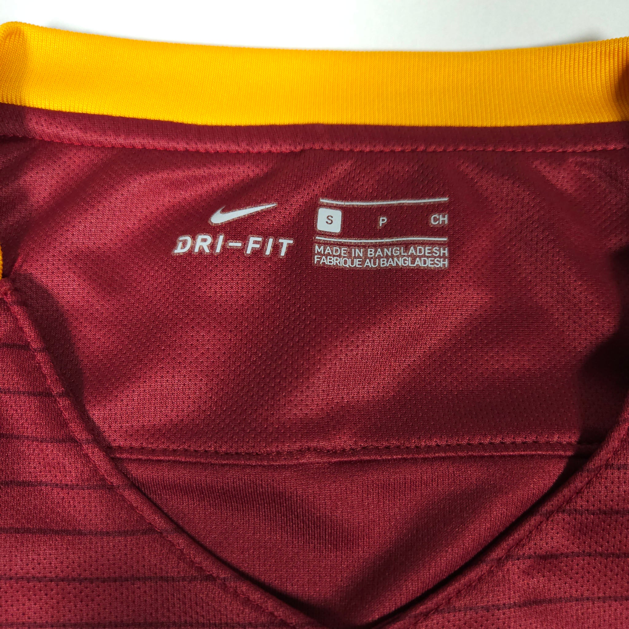 2016-17 AS Roma Home Shirt detailed view 6