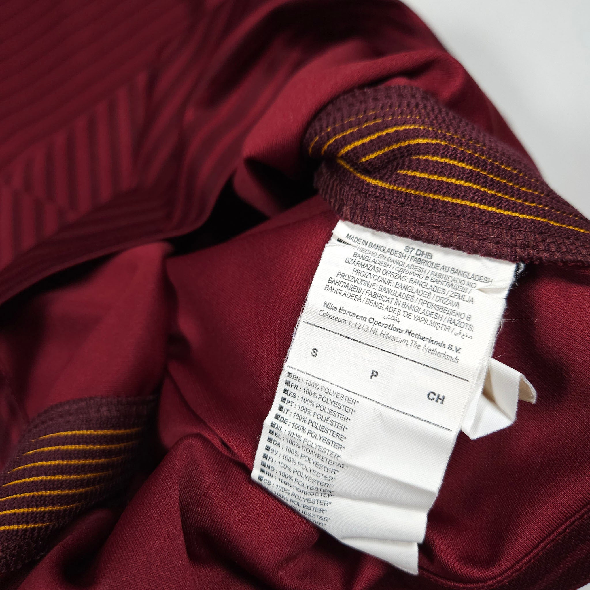 2016-17 AS Roma Home Shirt detailed view 7