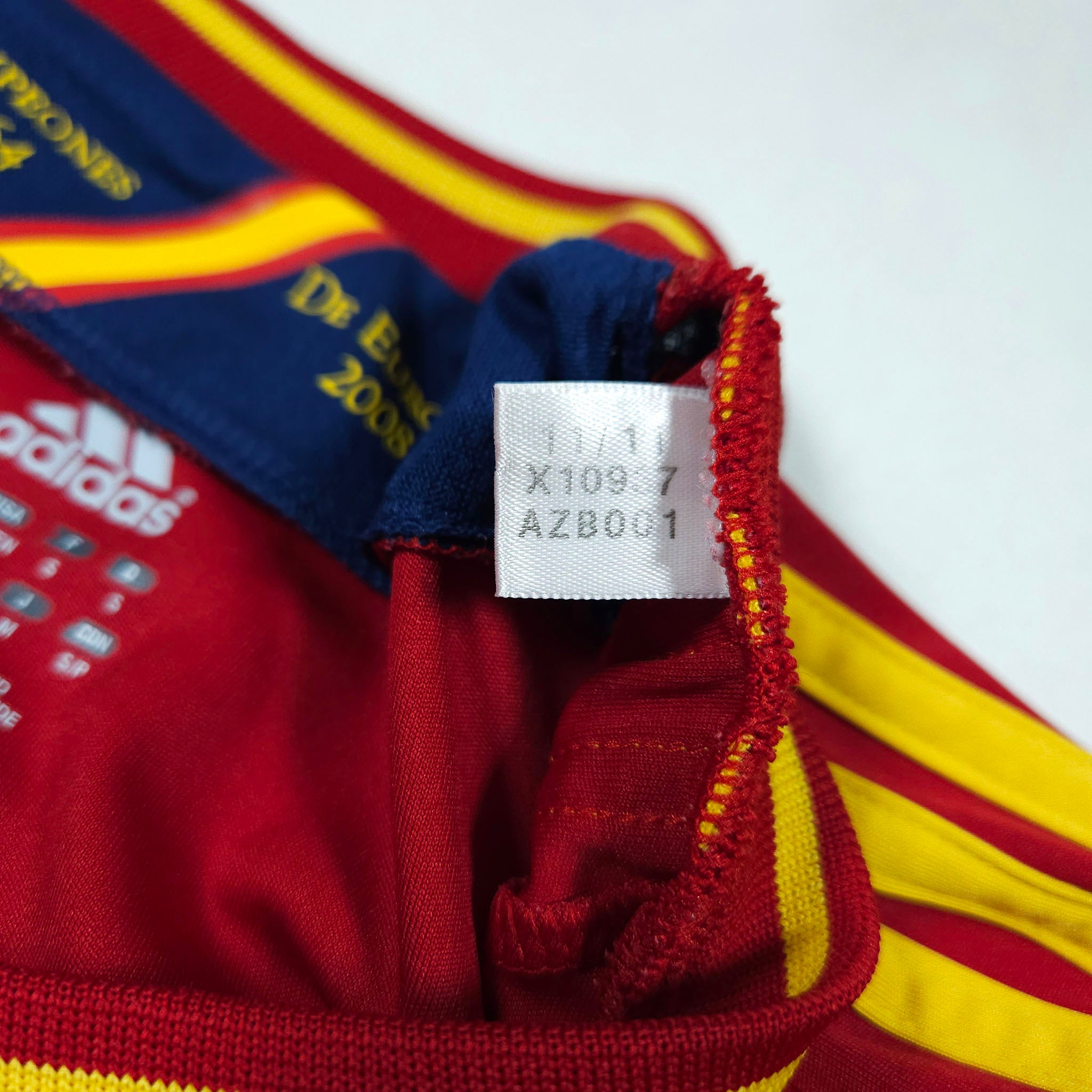 2011-12 Spain Home Shirt detailed view 8