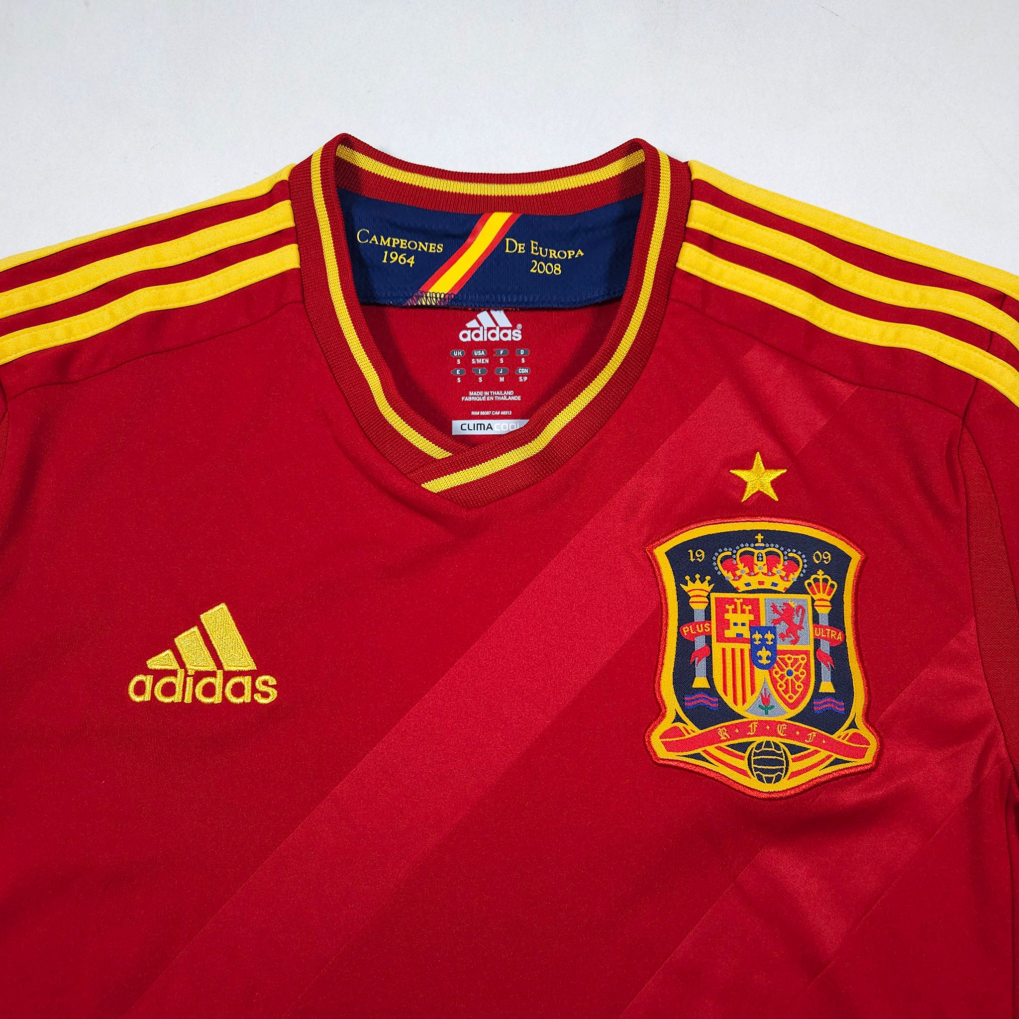 2011-12 Spain Home Shirt detailed view 1