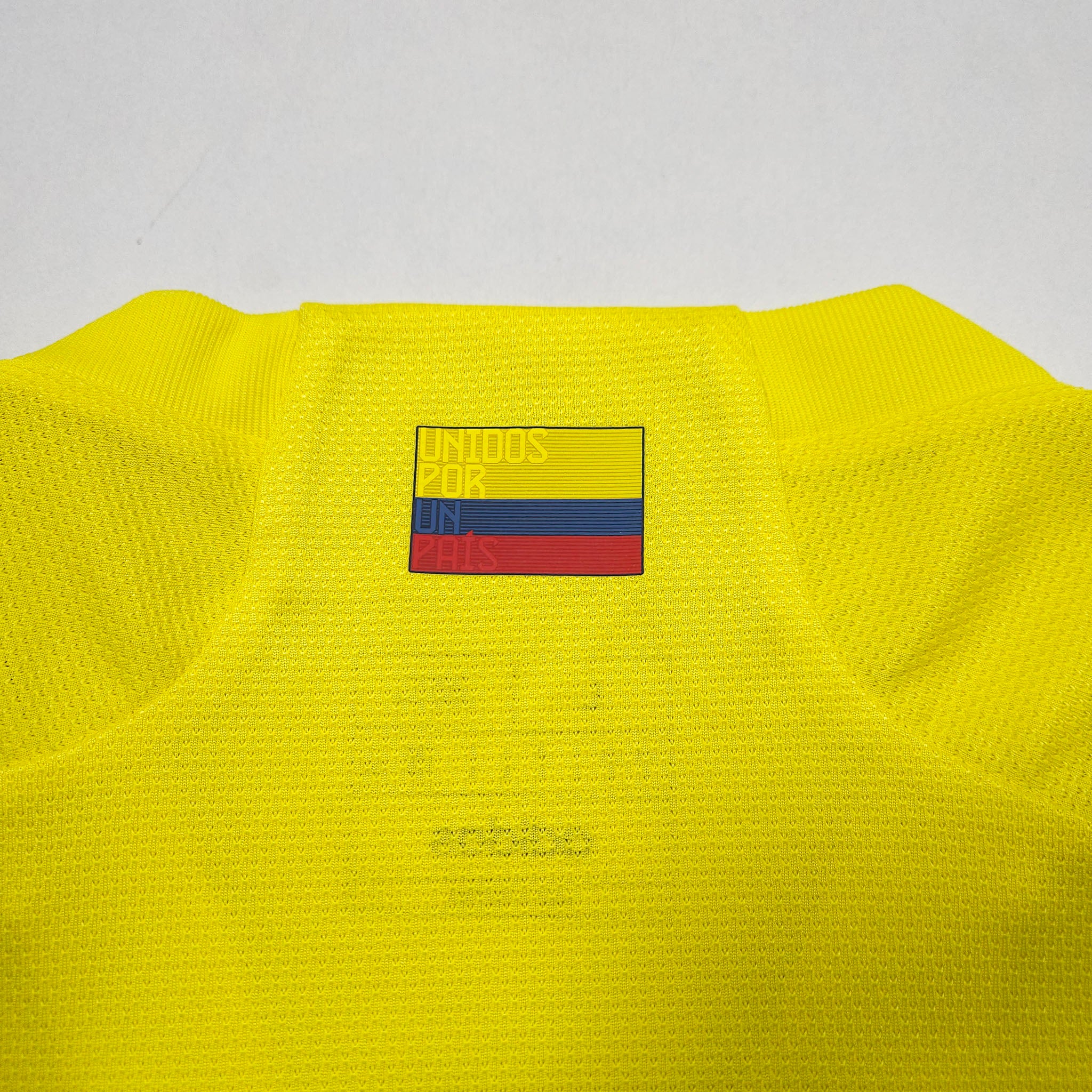 Colombia Home Shirt 2022-23 detailed view 5