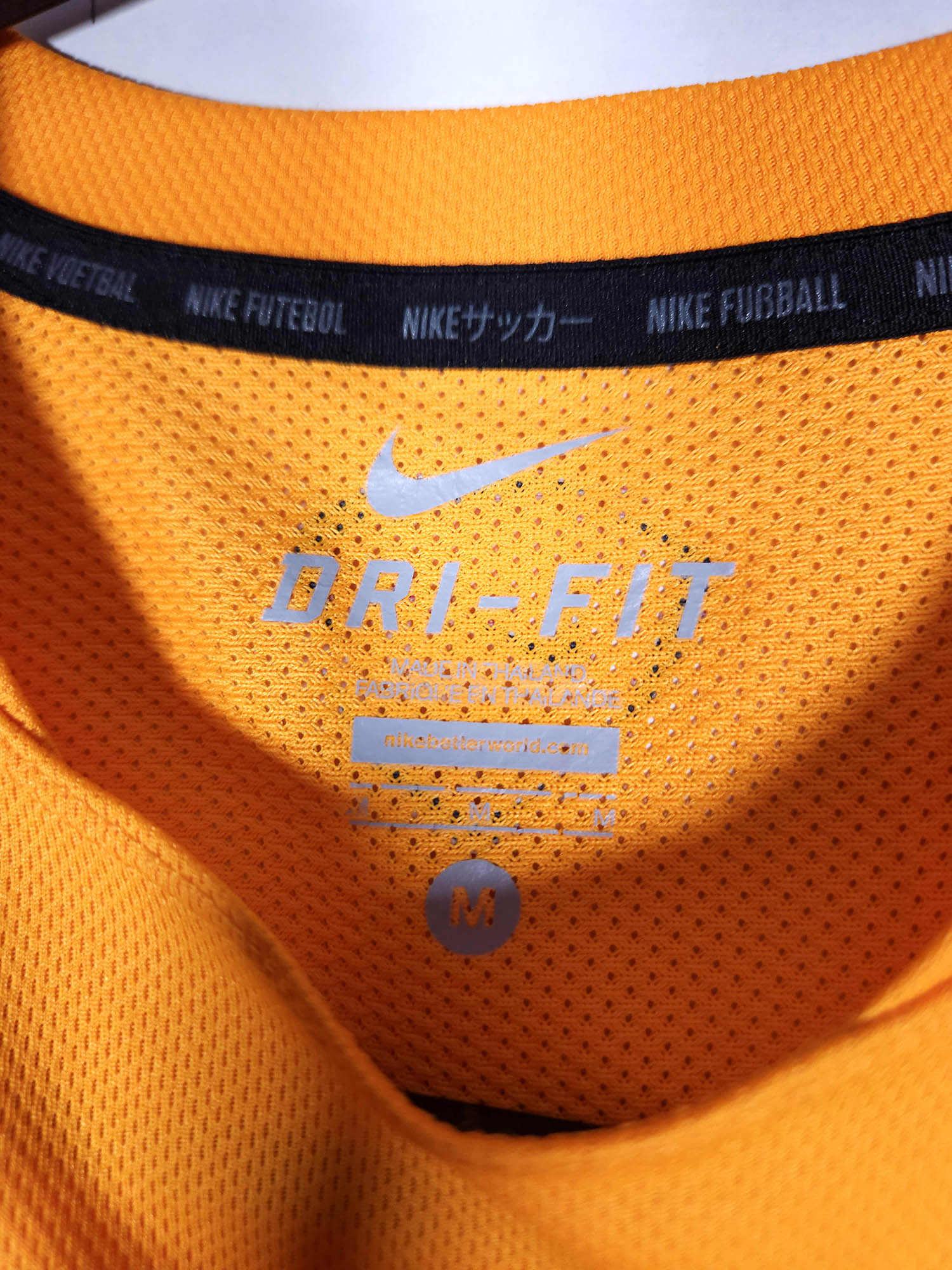 2014-15 Galatasaray Training Shirt detailed view 3