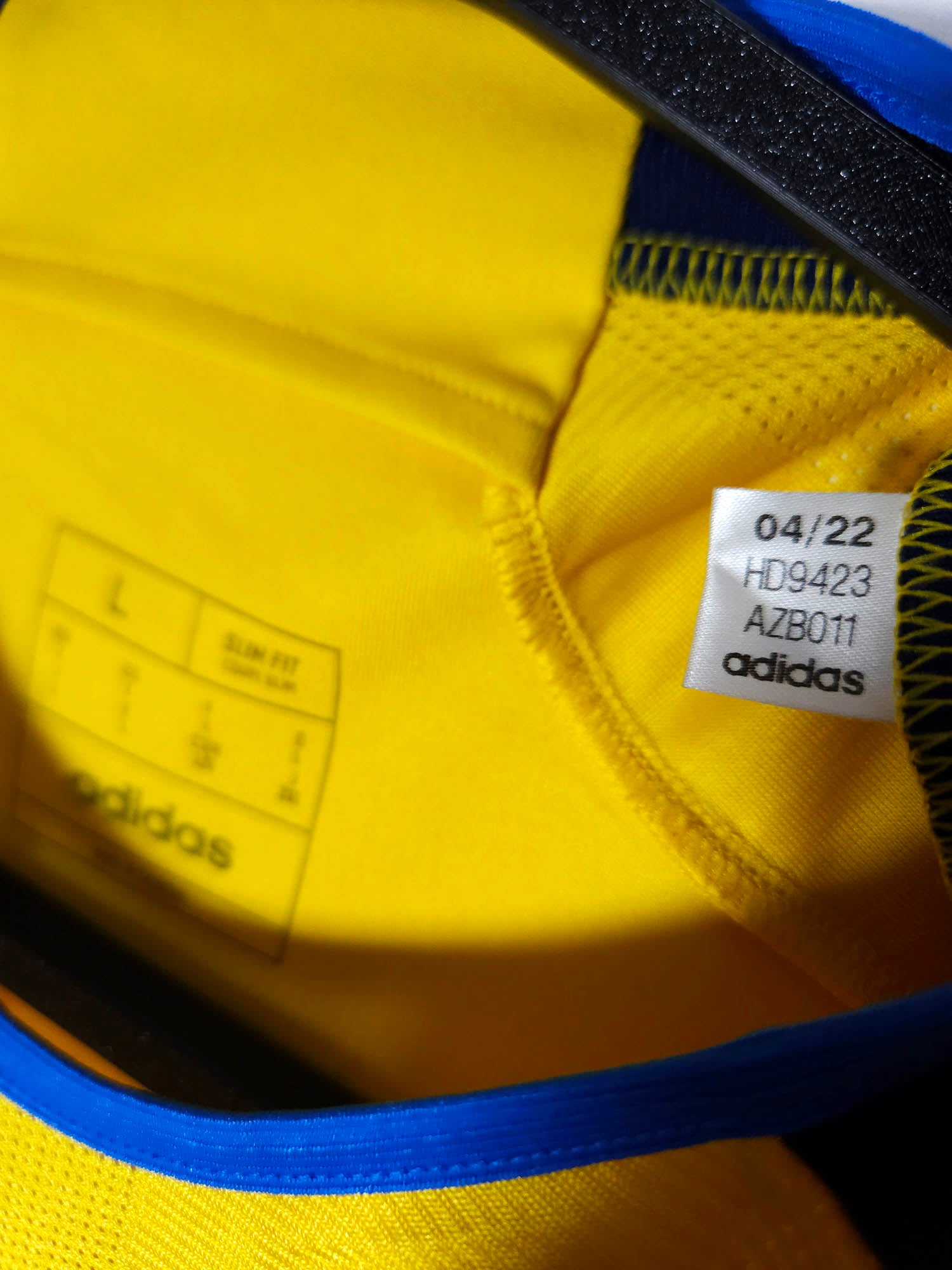 2022-23 Sweden Home Shirt detailed view 4