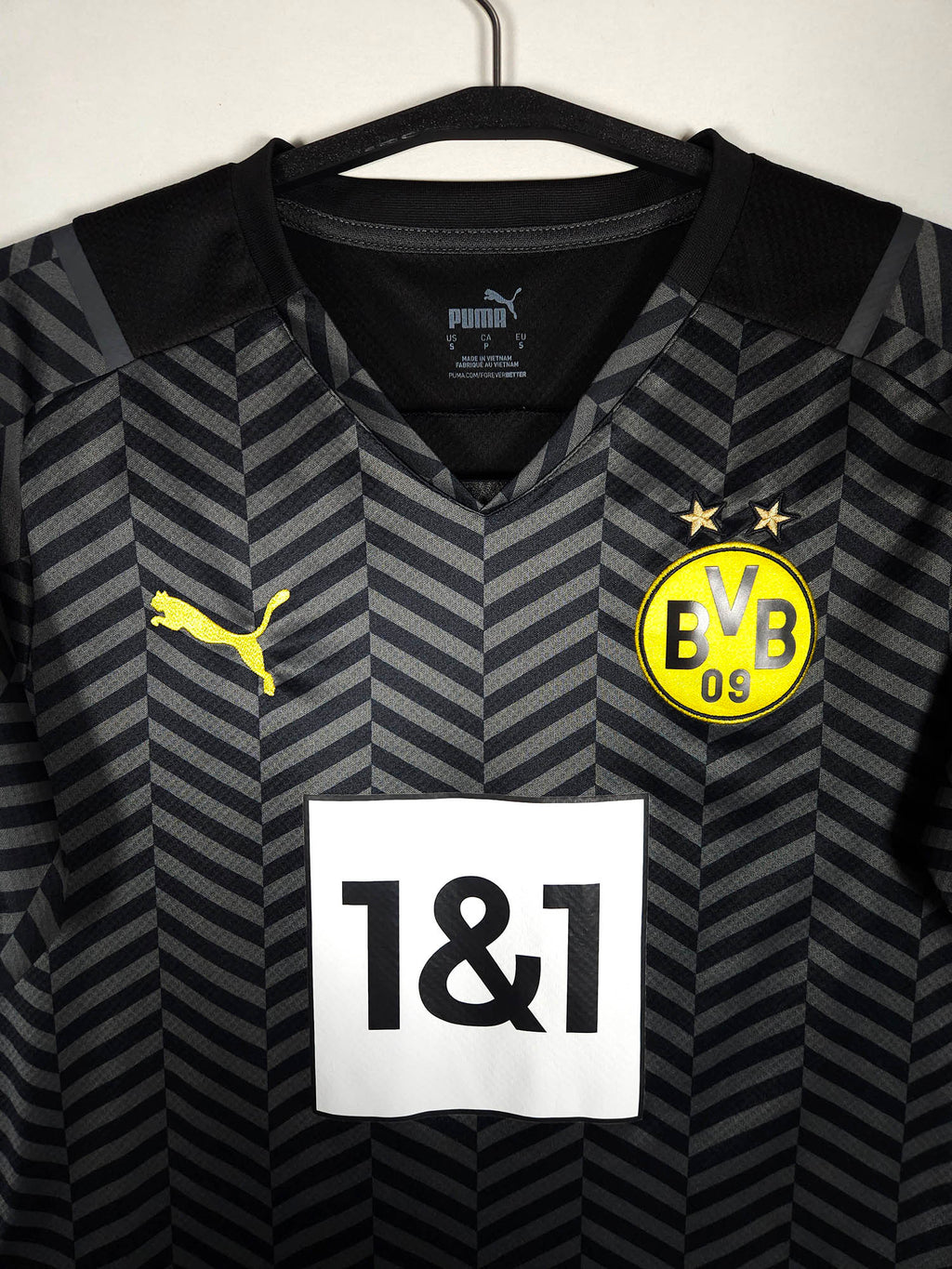 2021-22 Borussia Dortmund Away Shirt - detailed view