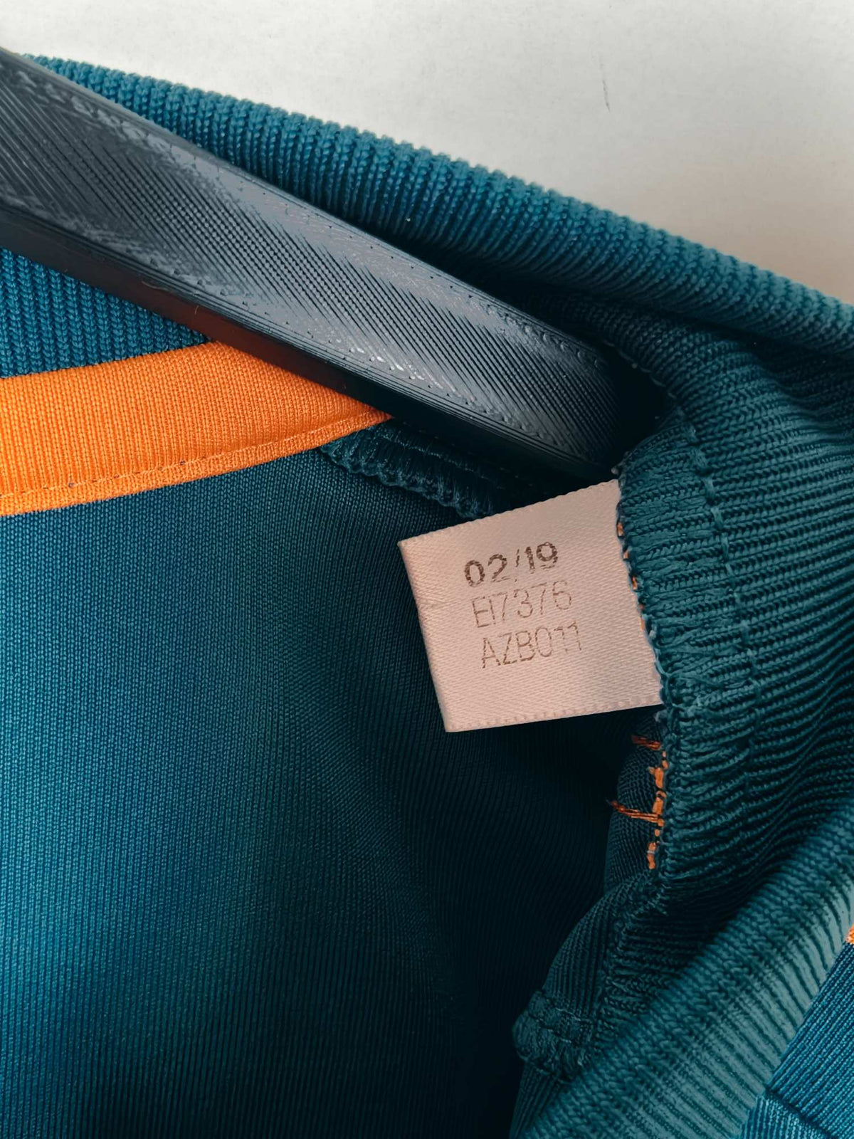 2019-20 Ajax uitshirt Tadić #10 - detailfoto