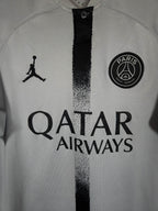 2022-23 Paris Saint-Germain Away Shirt Mbappé #7 - detailed view